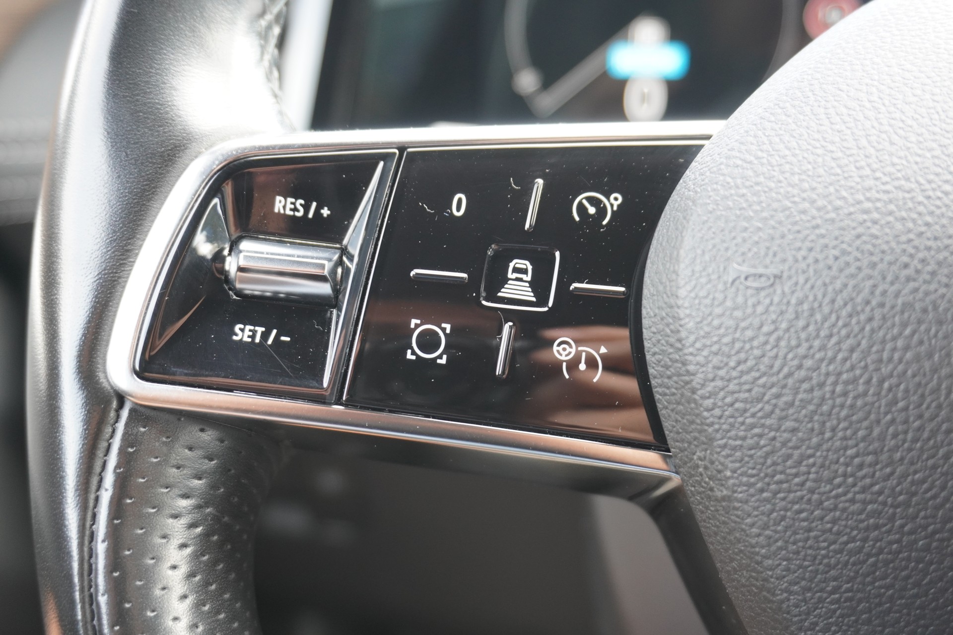 RENAULT Mégane E-TECH EV60 Iconic-image-31