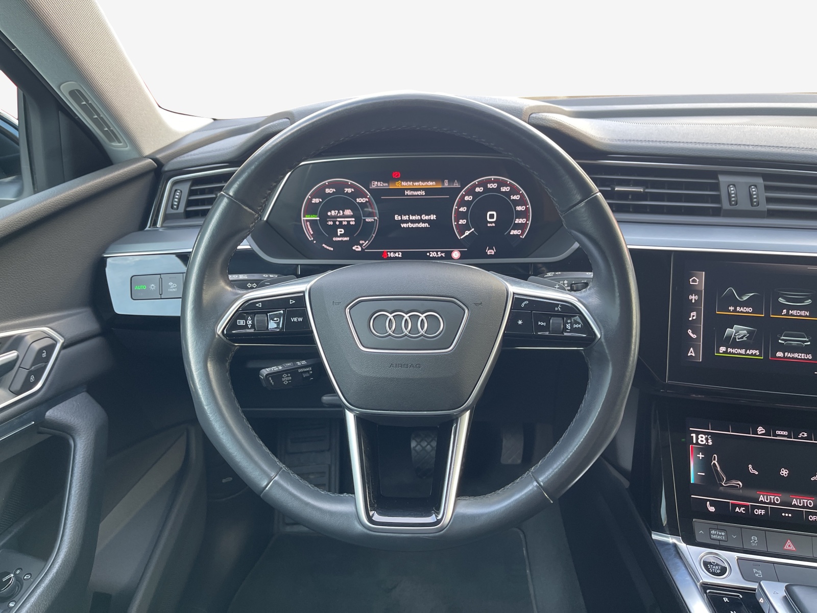 AUDI e-tron 55 Advanced quattro-image-9