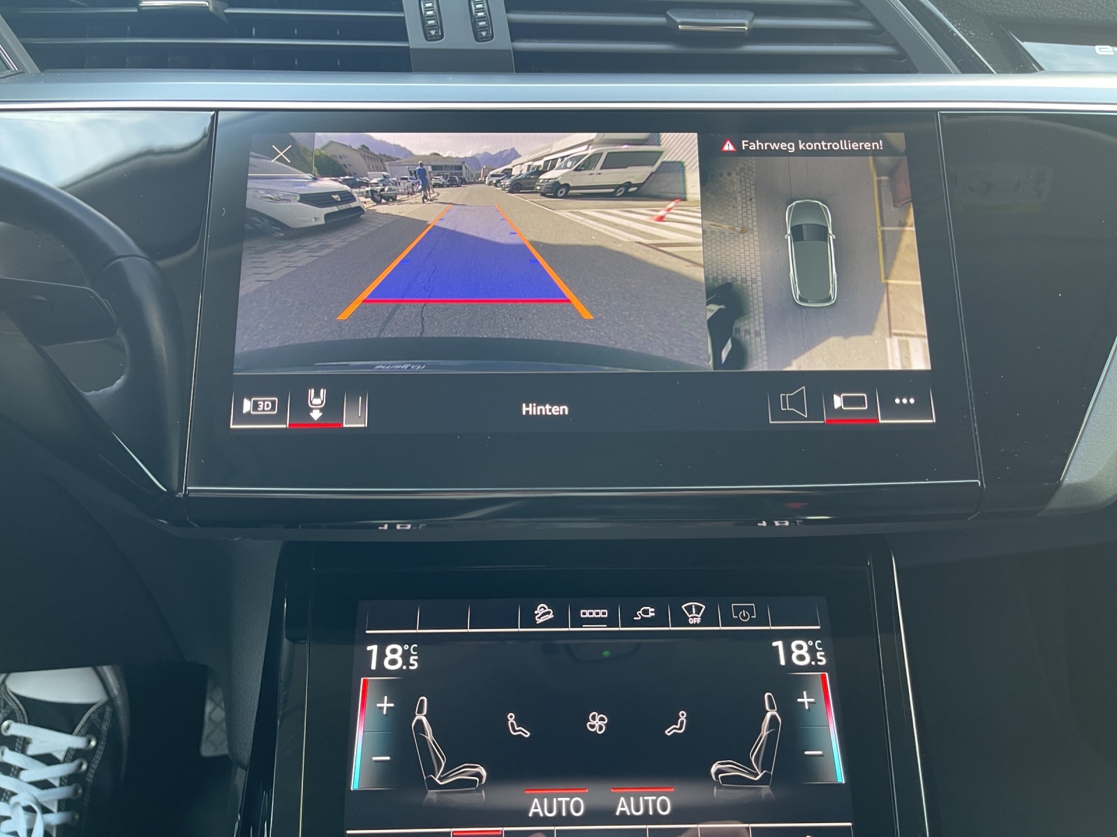 AUDI e-tron 55 Advanced quattro-image-15