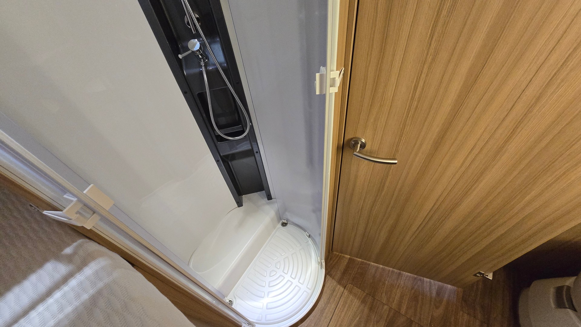 KNAUS SUN TI 700 MEG, Fiat Ducato 2.3MJT 150PS-image-14