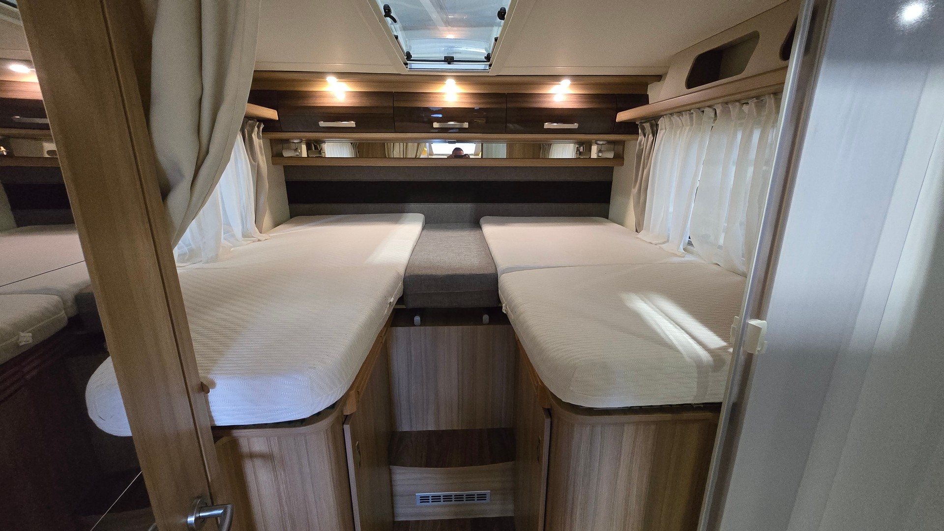 KNAUS SUN TI 700 MEG, Fiat Ducato 2.3MJT 150PS-image-11