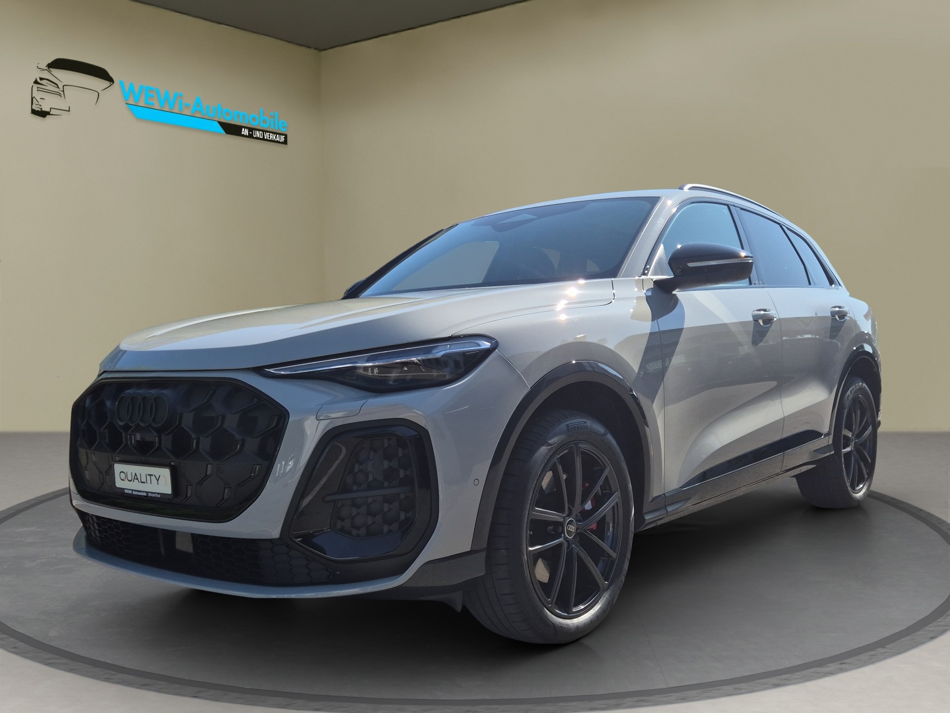 AUDI SQ5 TFSI quattro S-tronic-image-0