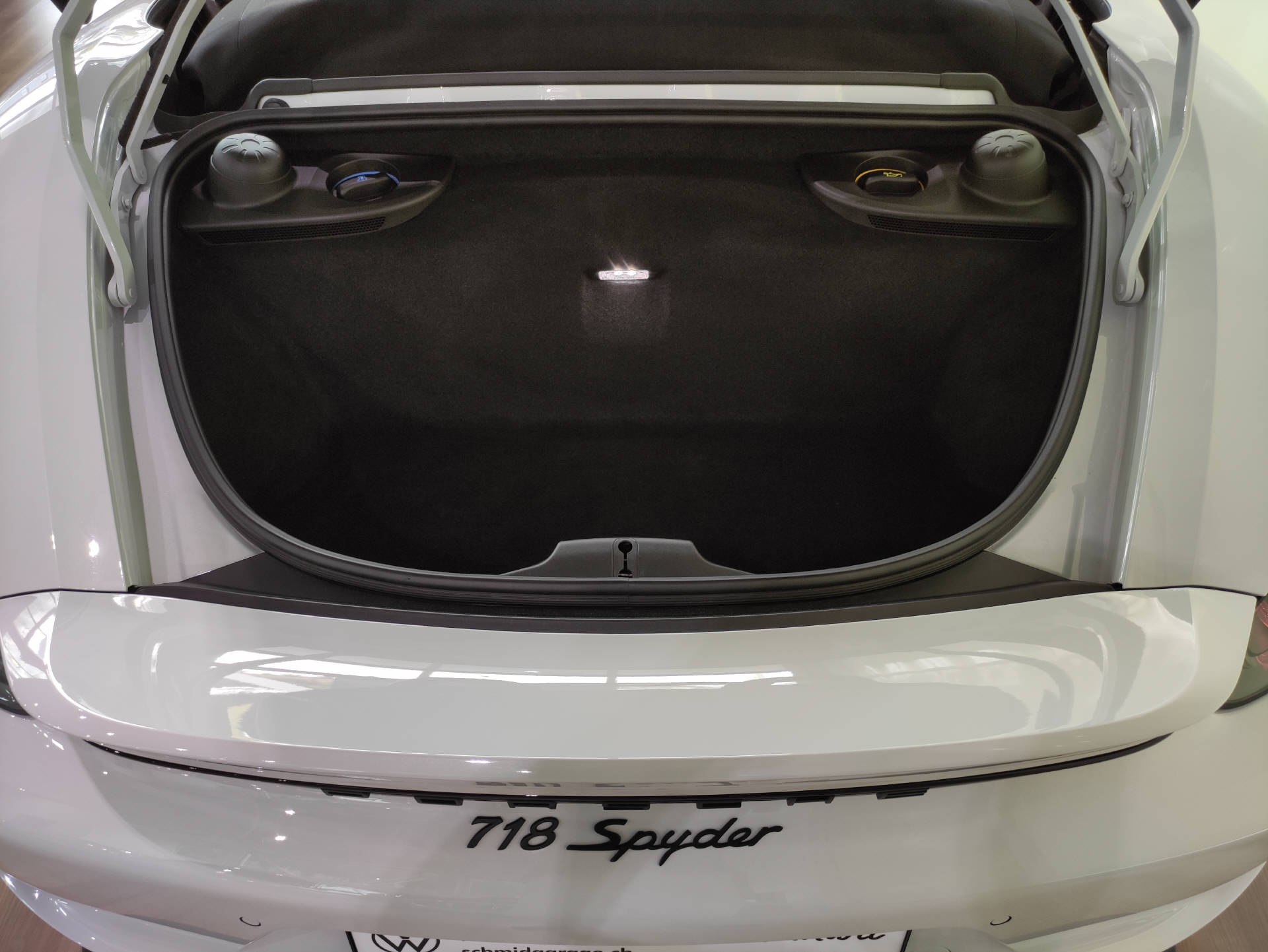 PORSCHE Boxster 718 4.0 Spyder-image-19