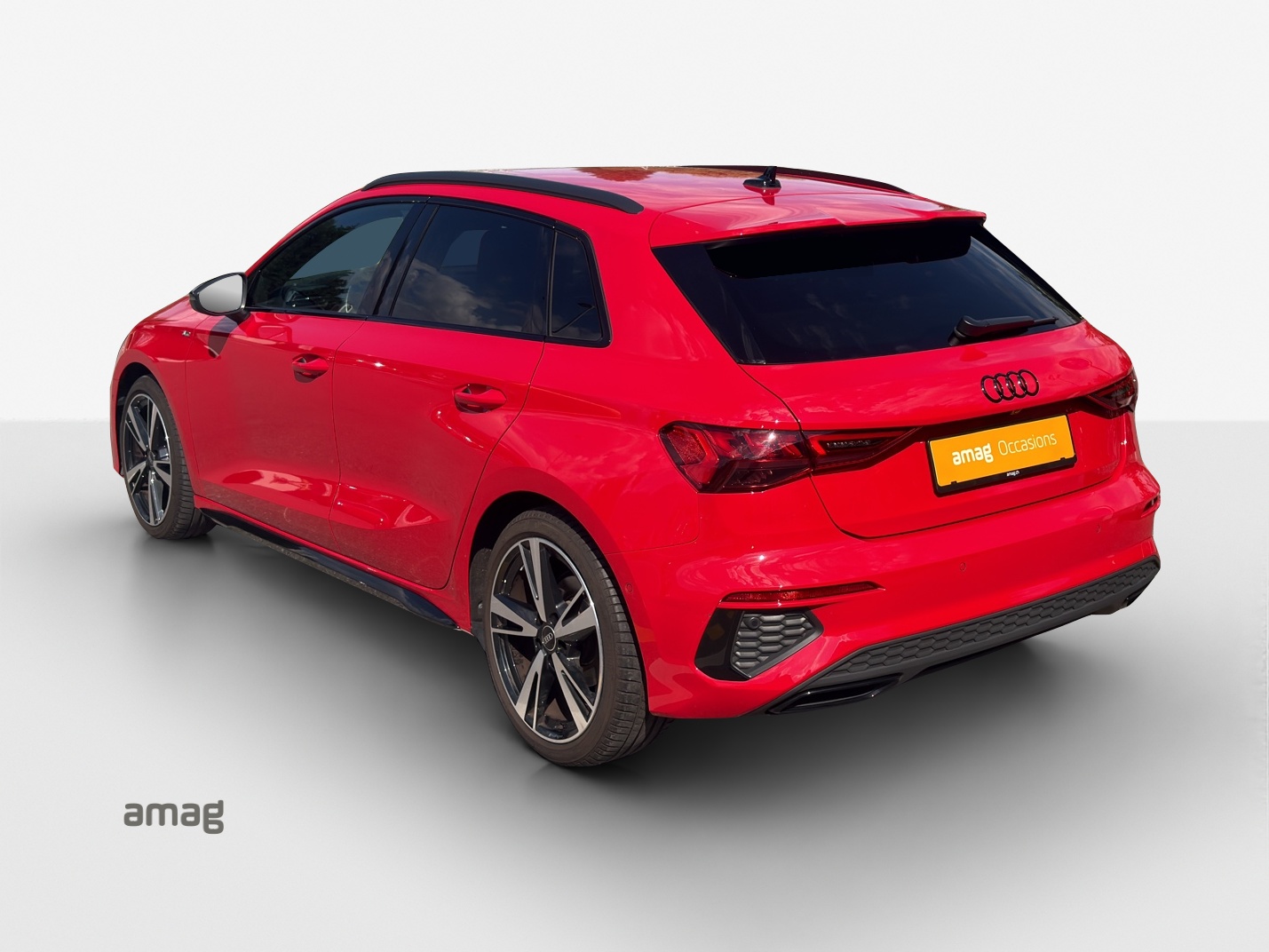 AUDI A3 Sportback 35 TFSI S line Attraction S-tronic-showroom-element-2