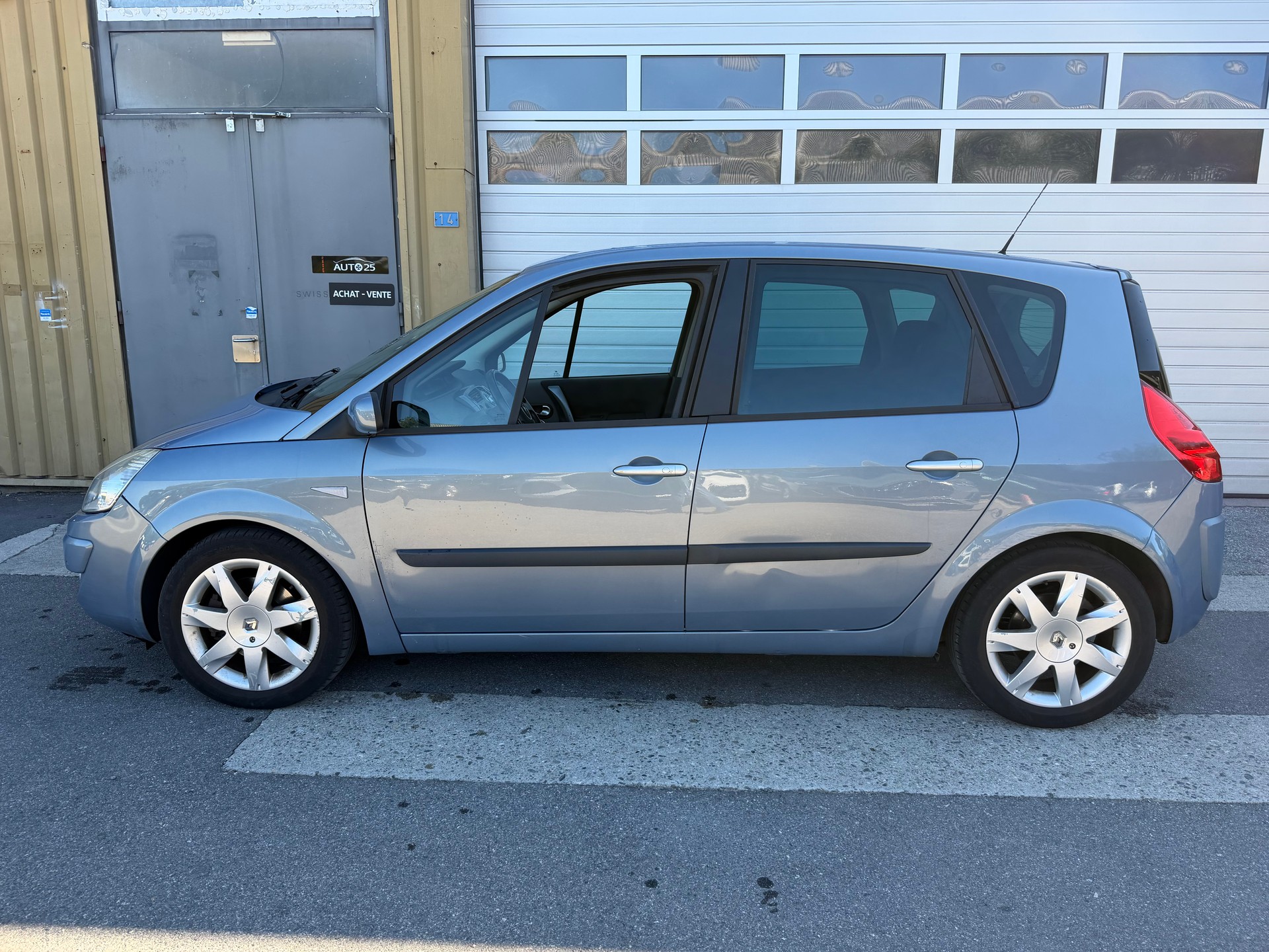 RENAULT Scénic 1.9 dCi Export ou , marchand.-image-7