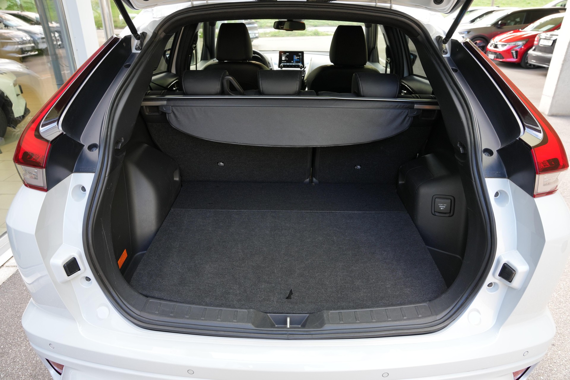 MITSUBISHI Eclipse Cross 2.4 PHEV Instyle 4x4-image-7