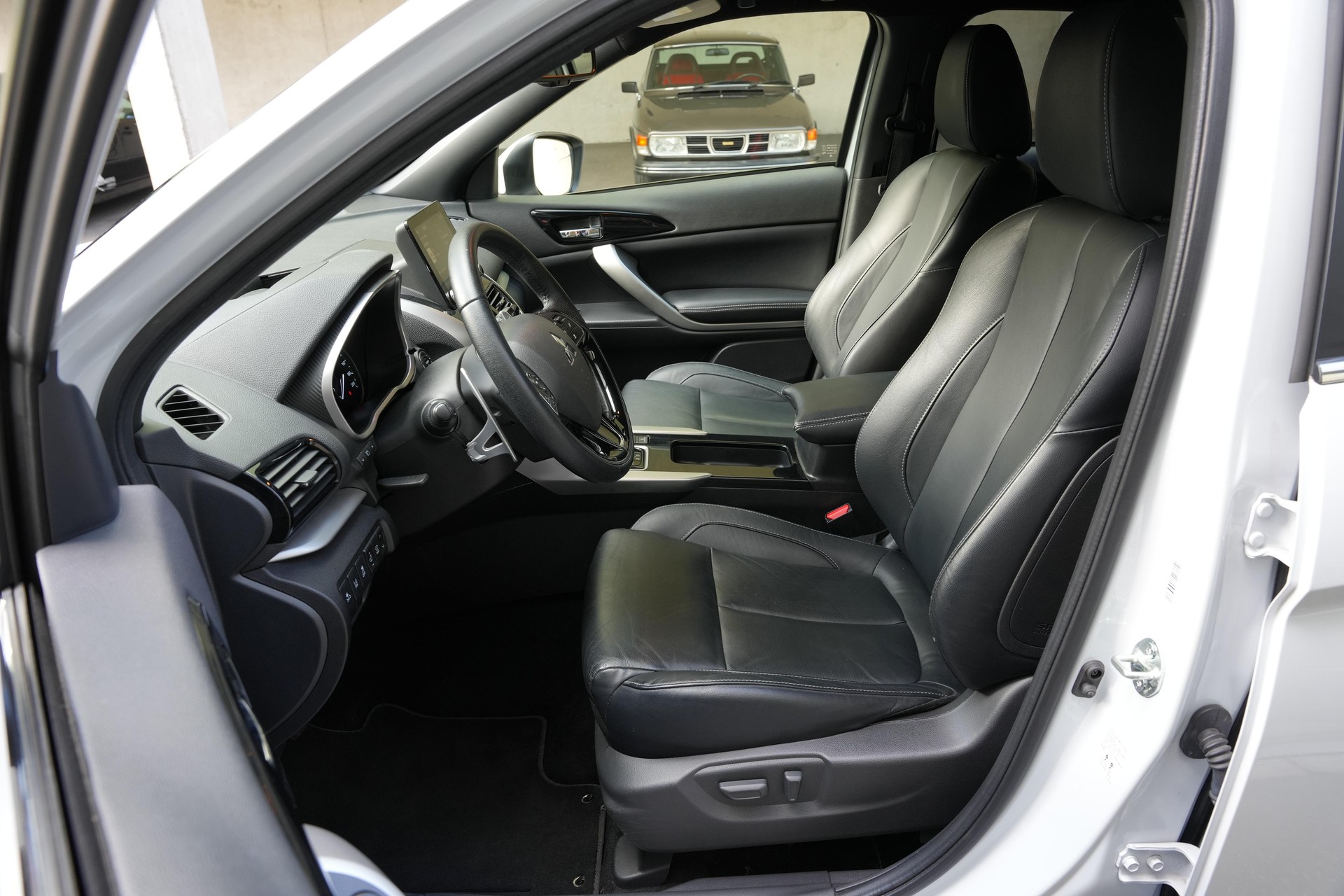MITSUBISHI Eclipse Cross 2.4 PHEV Instyle 4x4-image-5