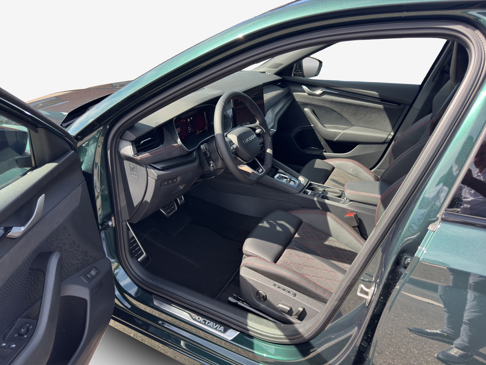 SKODA Octavia RS 30 Years Edition 2.0 TSI 265PS 7DSG-image-7