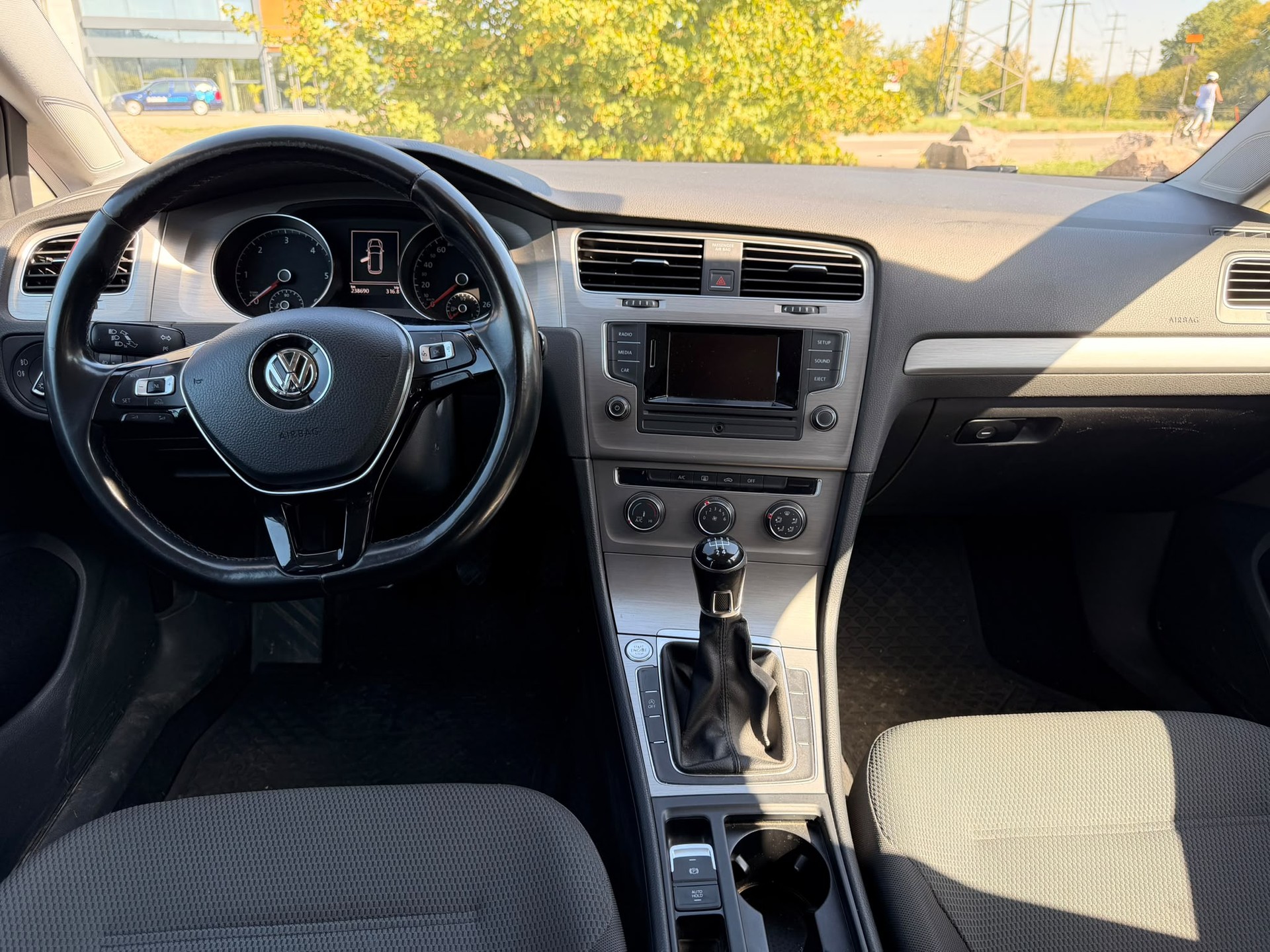 VW Golf Variant 1.6 TDI Comfortline-image-5