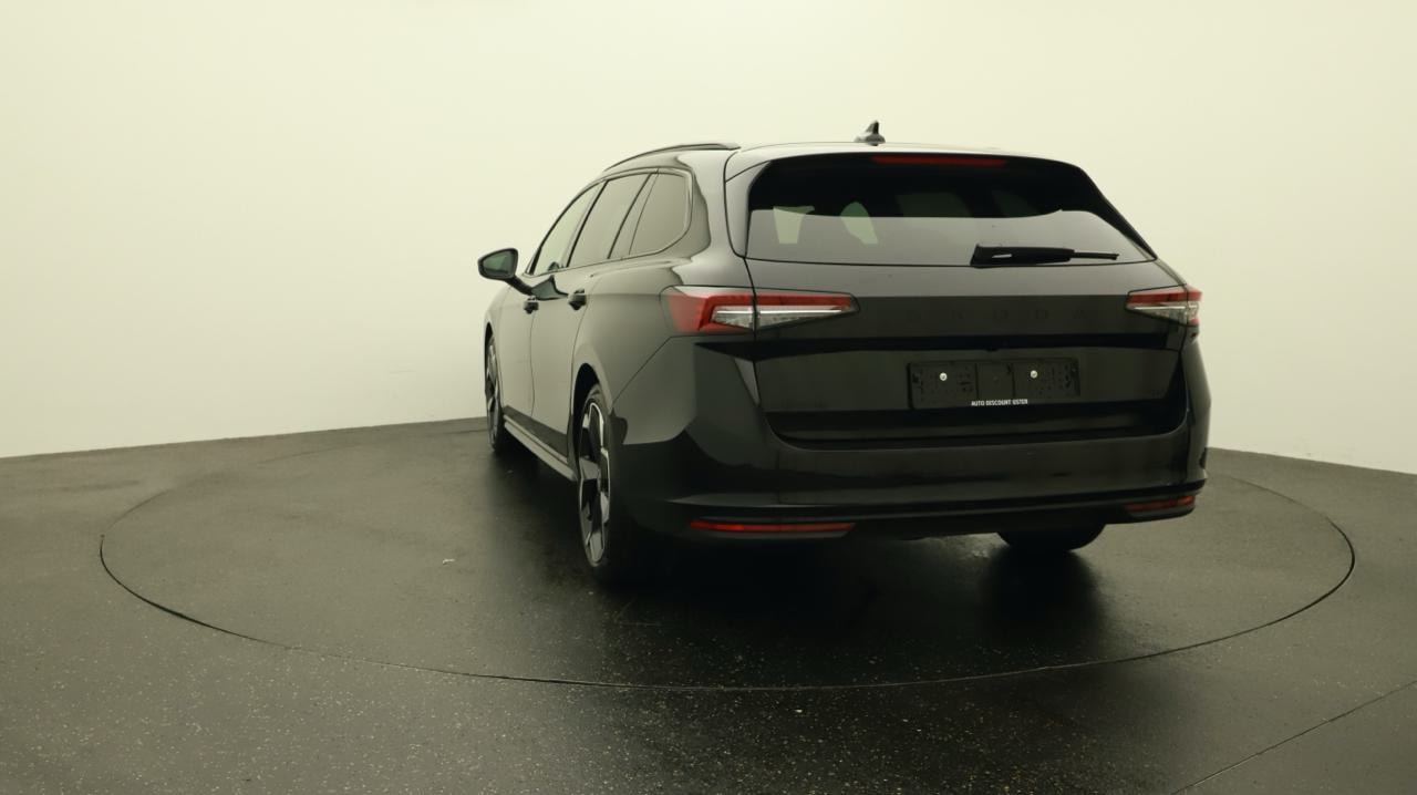 SKODA Superb Combi 2.0 TDi Sportline 4x4 DSG-showroom-element-3