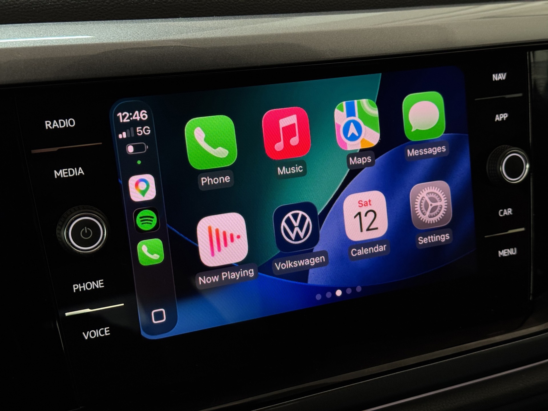 VW Polo 2.0 TSI GTI DSG "Pano-Beats Audio-IQ Light"-image-16