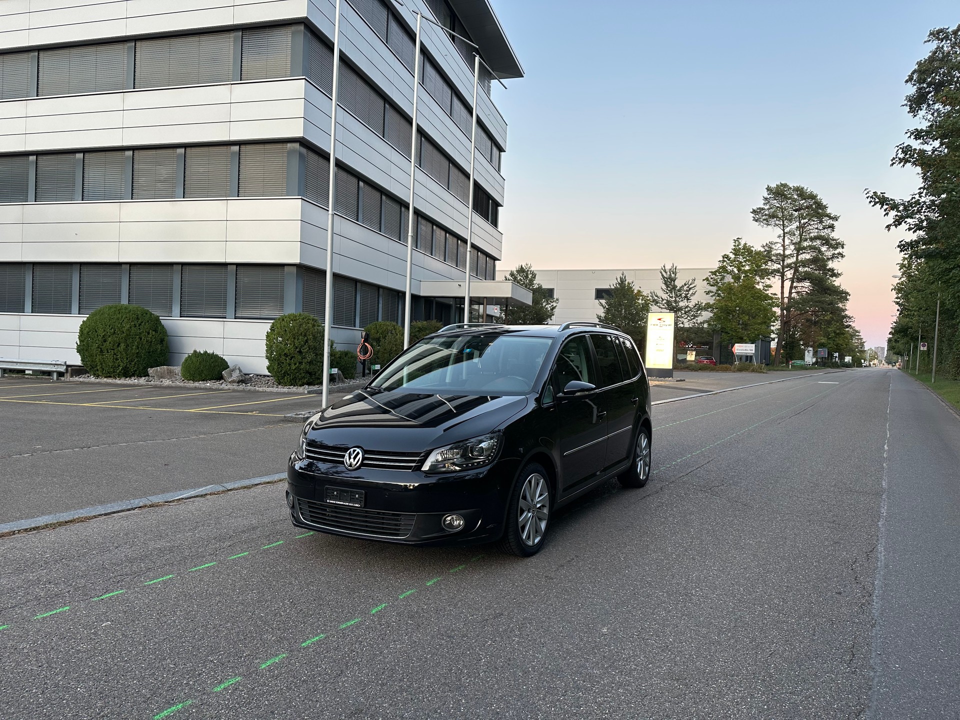 VW Touran 1.4 TSI Highline DSG 7Sitz