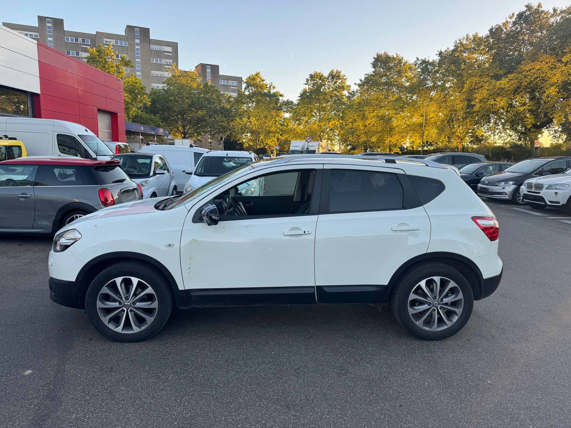 NISSAN Qashqai 2.0 dCi 4WD tekna Automatic-image-6