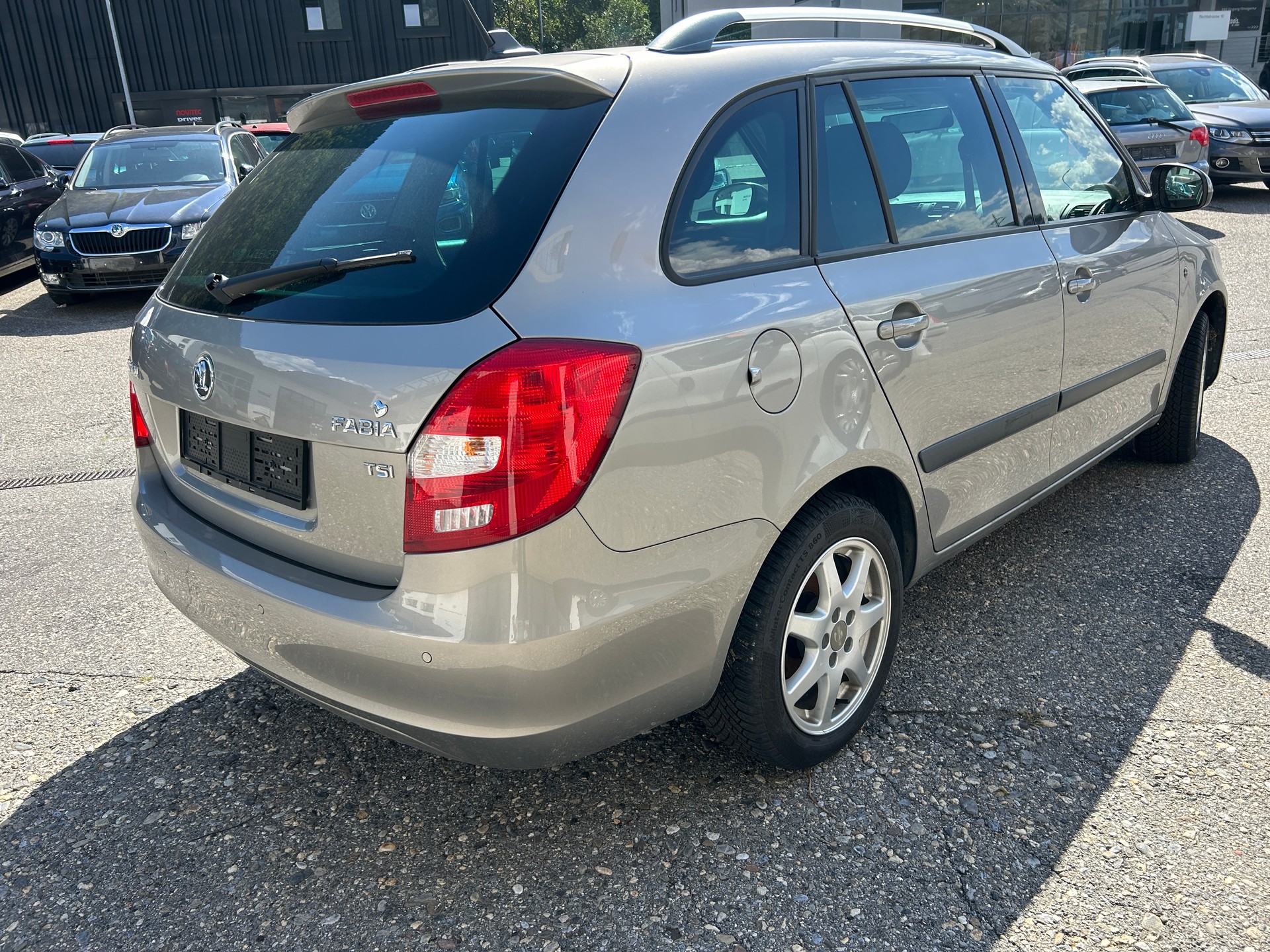 SKODA Fabia 1.2 TSI Elegance DSG-image-5