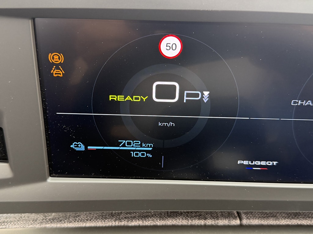 PEUGEOT 3008 Long range e-Allure 96,9 kw-image-14