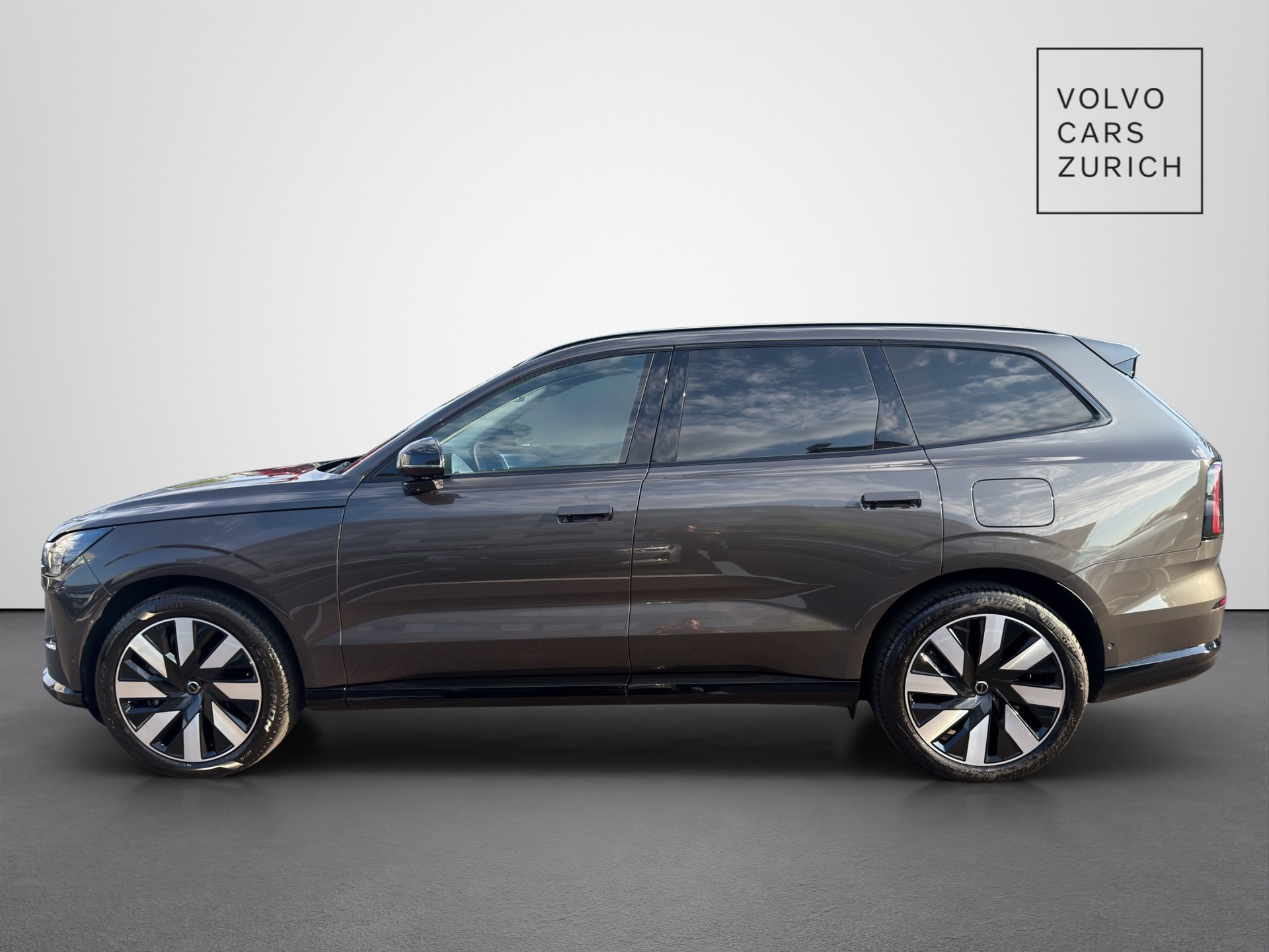 VOLVO EX90 Twin Ultra AWD-image-2