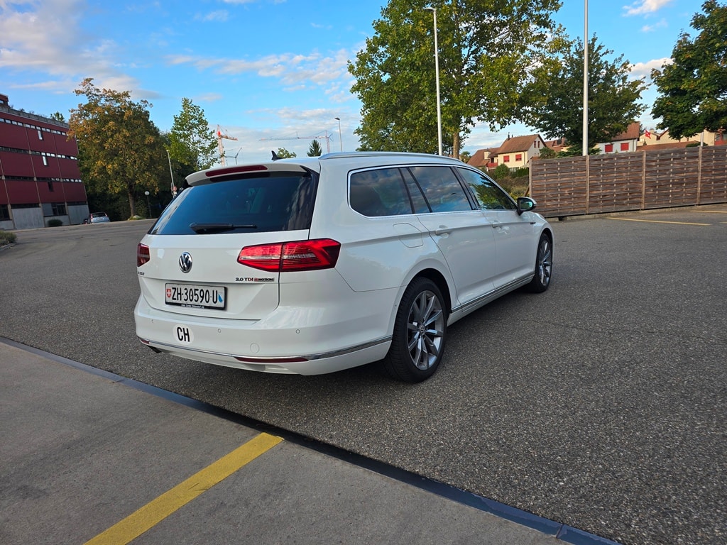 VW Passat Variant 2.0 TDI 190 SCR Highl. DSG 4m-image-6