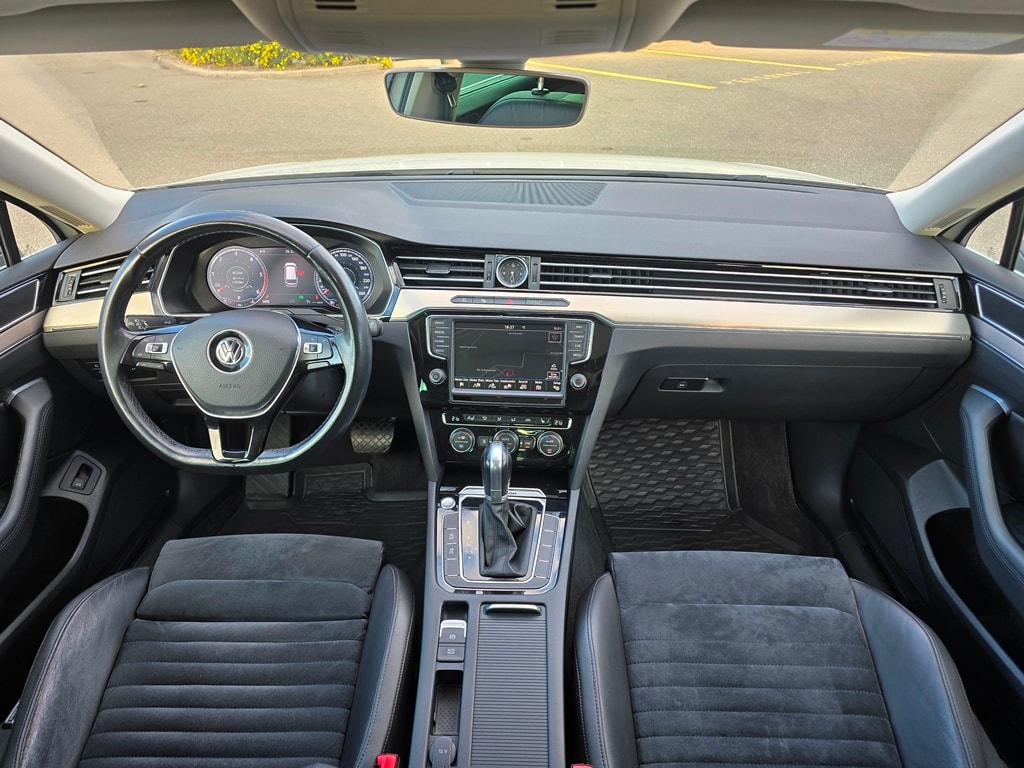 VW Passat Variant 2.0 TDI 190 SCR Highl. DSG 4m-image-17