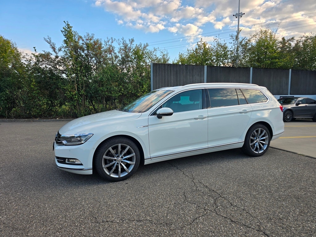VW Passat Variant 2.0 TDI 190 SCR Highl. DSG 4m-image-2