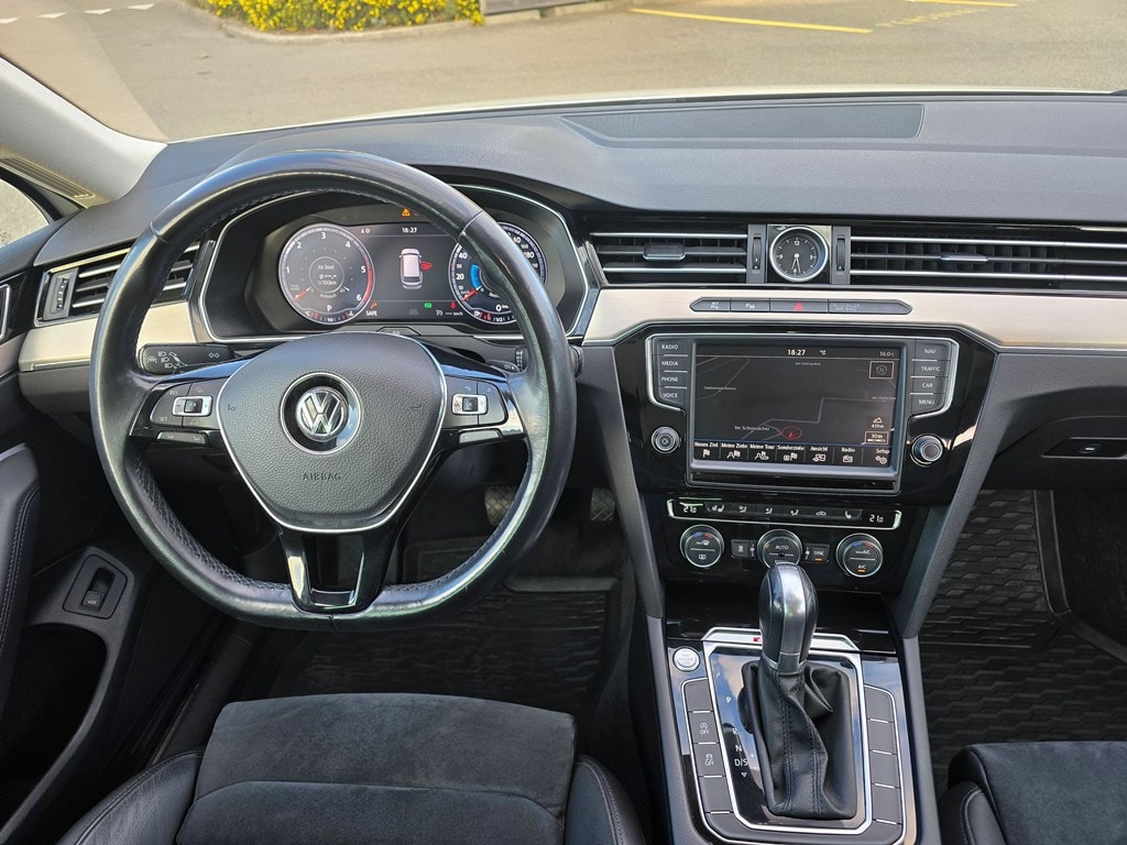 VW Passat Variant 2.0 TDI 190 SCR Highl. DSG 4m-image-18