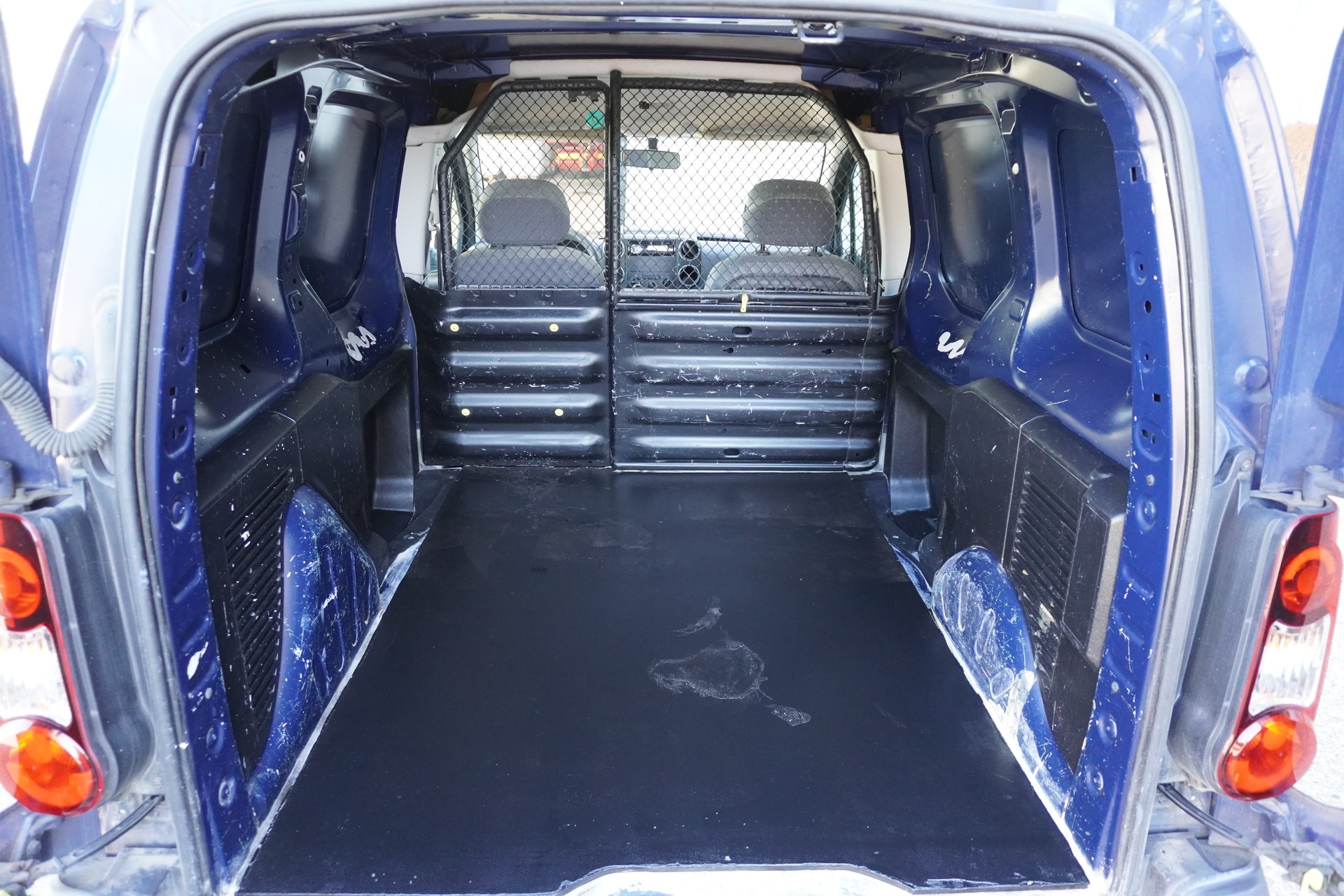 CITROEN Berlingo 1.6 VTi 98 Attraction-image-6