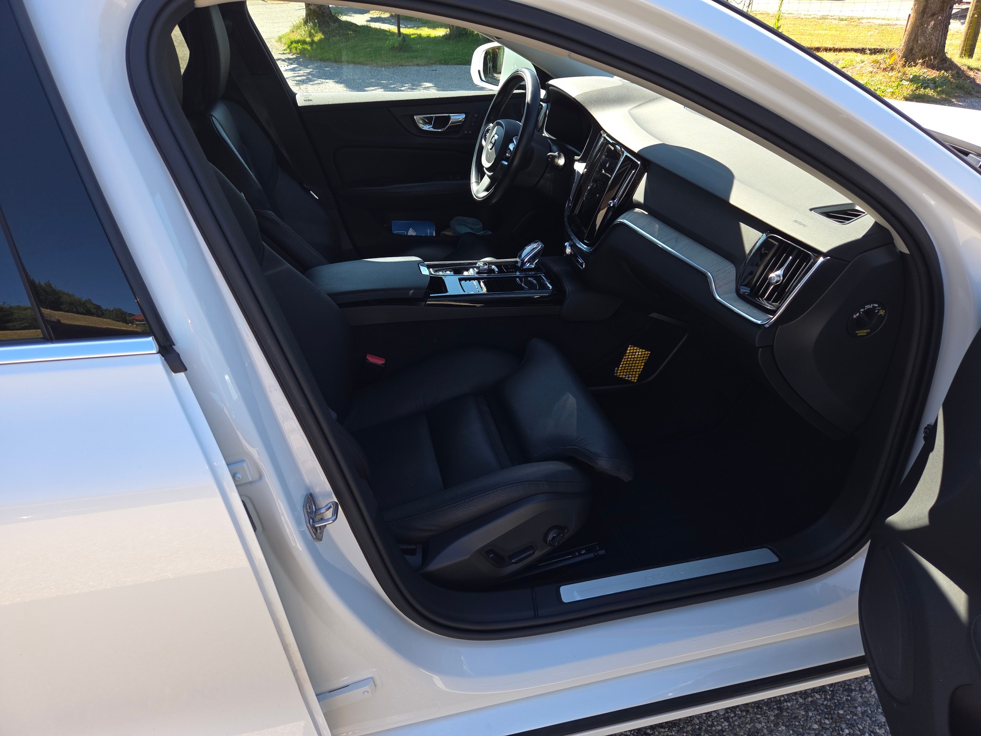 VOLVO 2.0 T6 TE Inscription eAWD-image-2