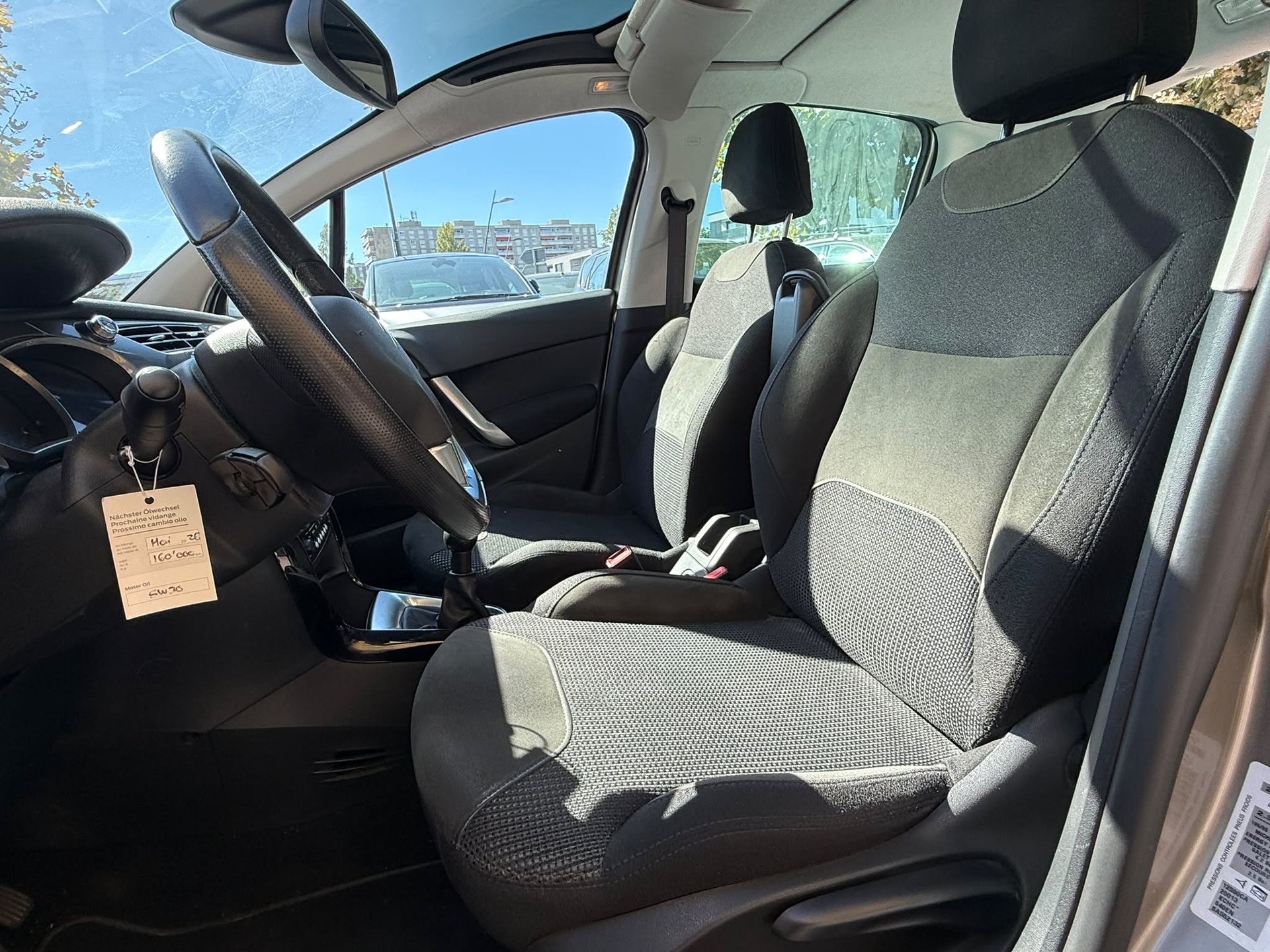 CITROEN C3 1.4i 16V Exclusive-image-8