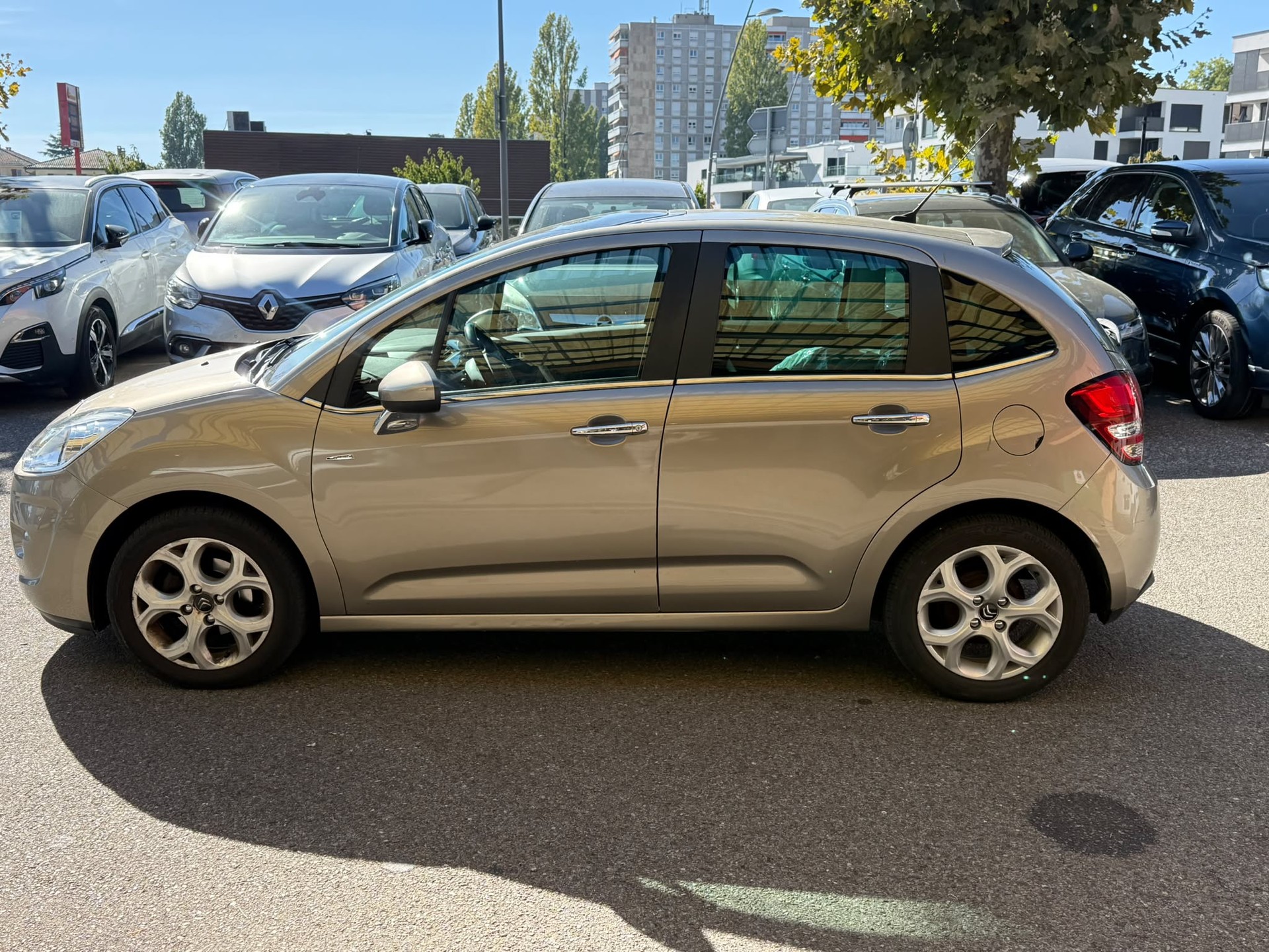 CITROEN C3 1.4i 16V Exclusive-image-5
