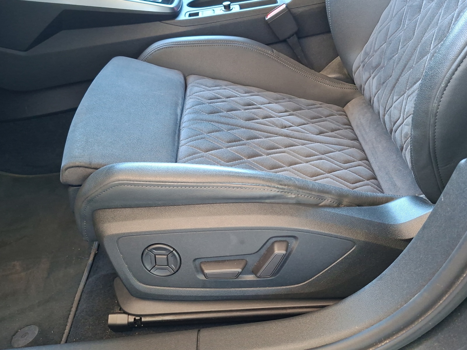 AUDI RS3 Sportback 2.5 TSI quattro S-tronic-image-14