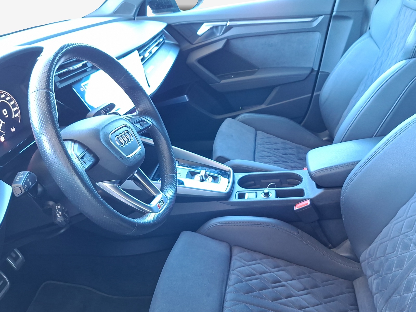 AUDI RS3 Sportback 2.5 TSI quattro S-tronic-image-7