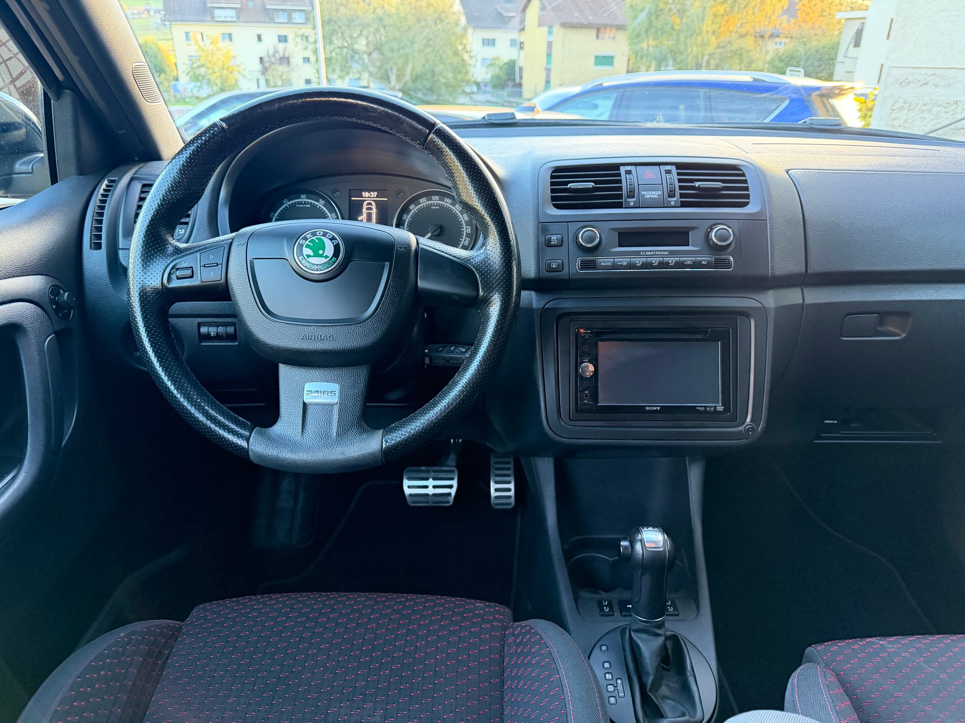 SKODA Fabia 1.4 TSI RS DSG-image-7