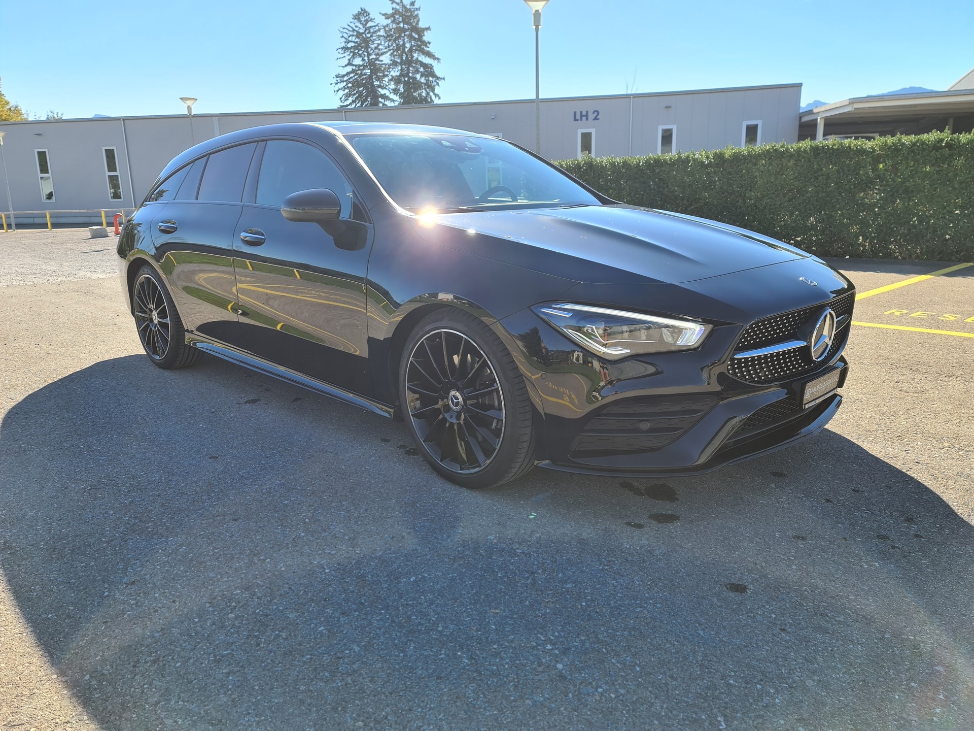 MERCEDES-BENZ CLA Shooting Brake 200 AMG Line 7G-DCT-image-1