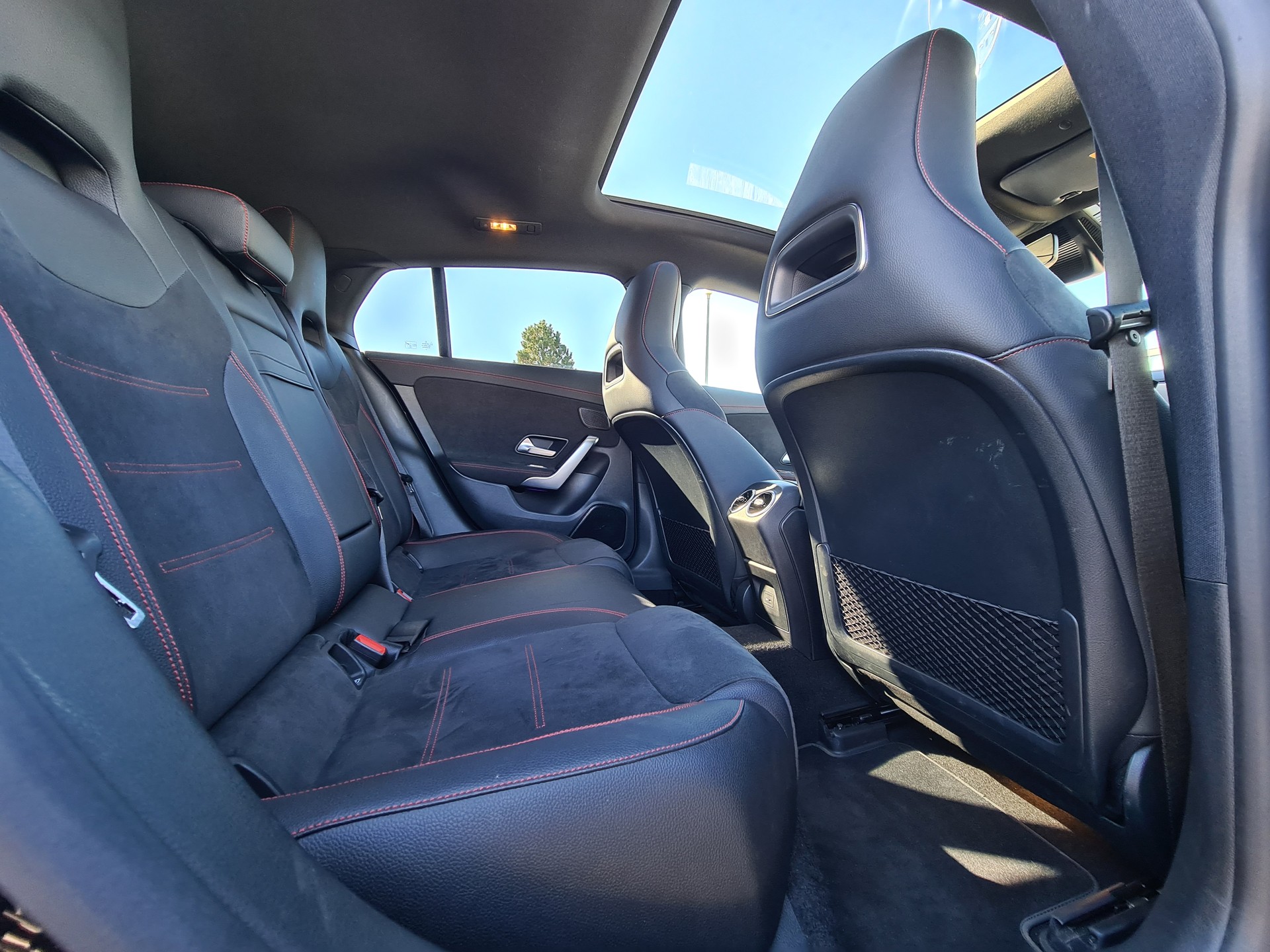 MERCEDES-BENZ CLA Shooting Brake 200 AMG Line 7G-DCT-image-7