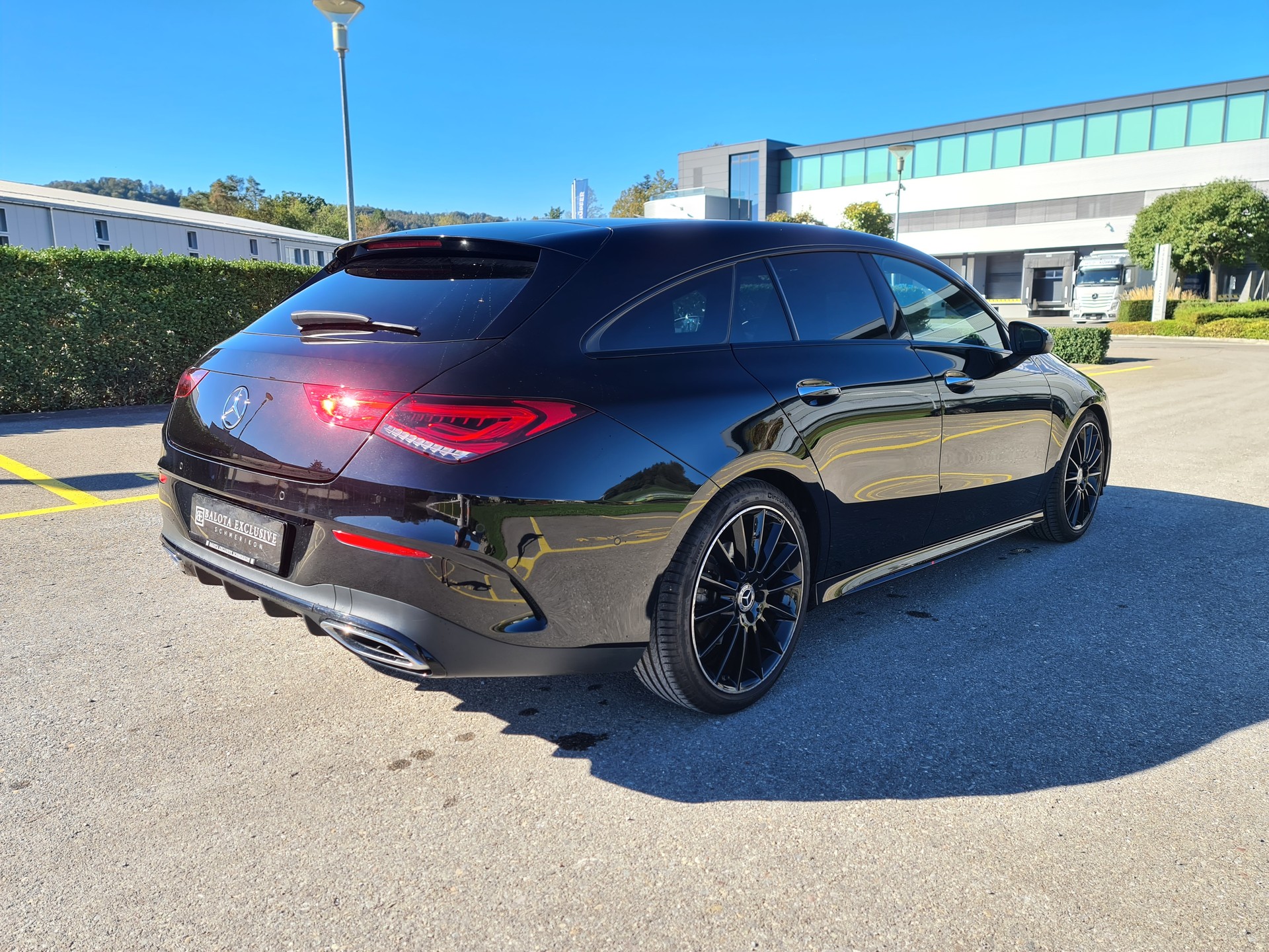 MERCEDES-BENZ CLA Shooting Brake 200 AMG Line 7G-DCT-image-3
