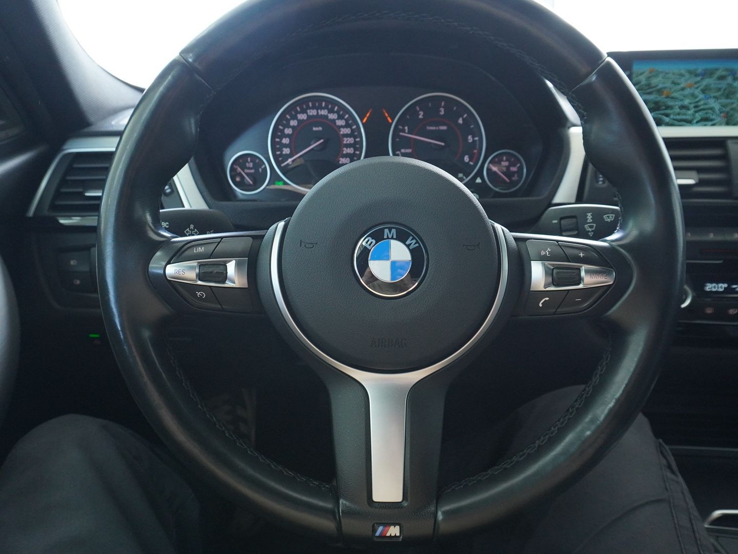 BMW 318d Touring M Sport Line Steptronic-image-6
