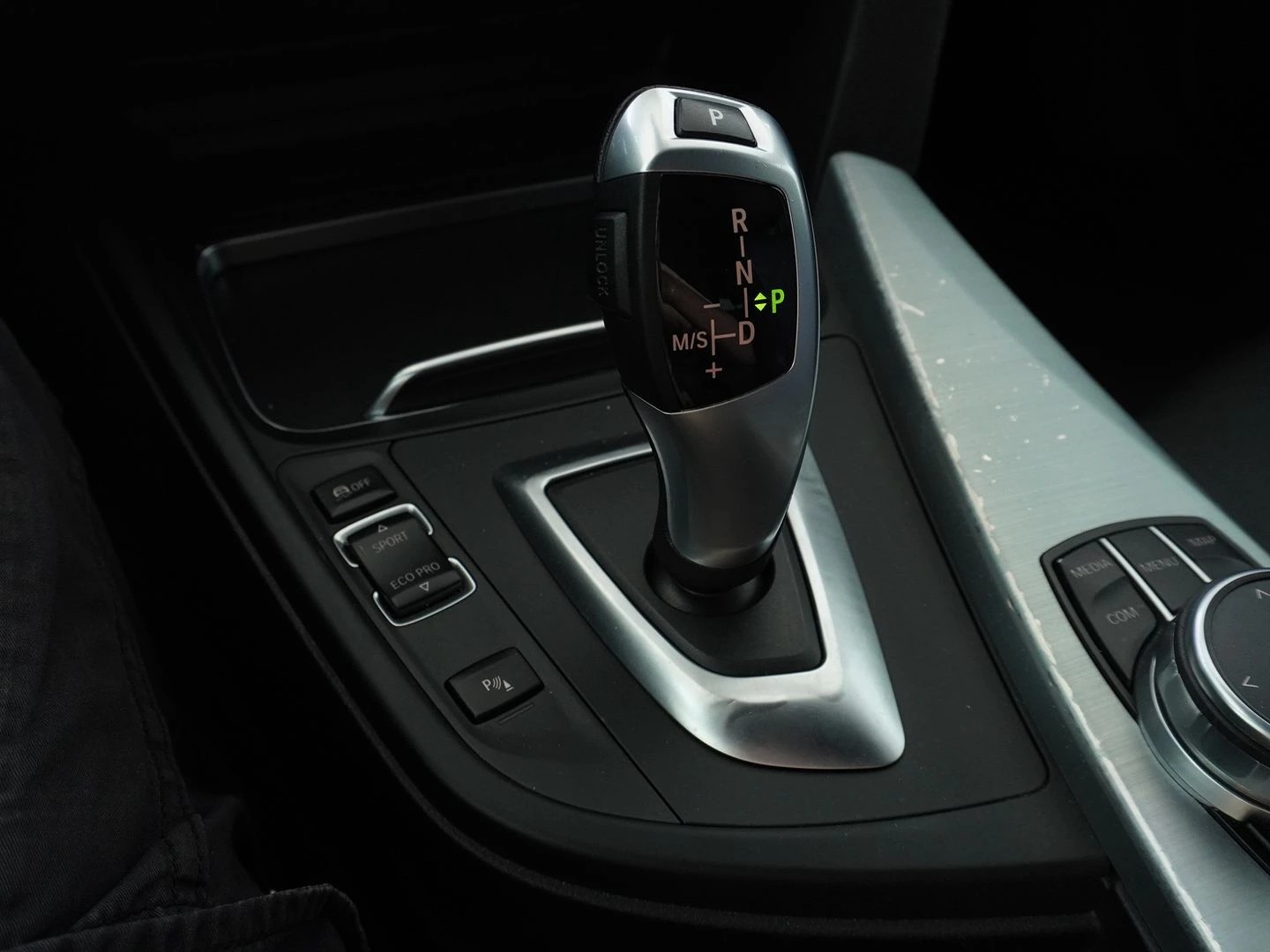 BMW 318d Touring M Sport Line Steptronic-image-7