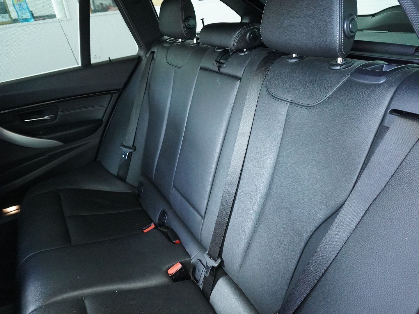 BMW 318d Touring M Sport Line Steptronic-image-4