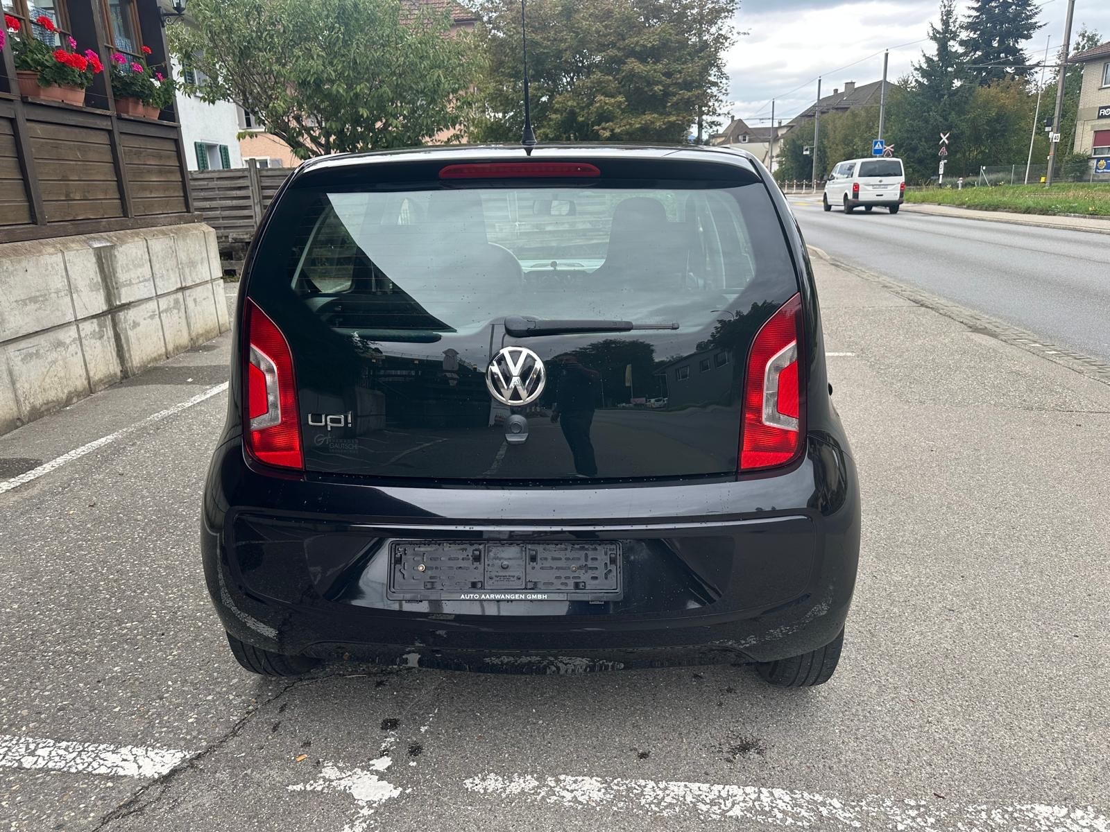 VW Up 1.0 BMT black up-image-4