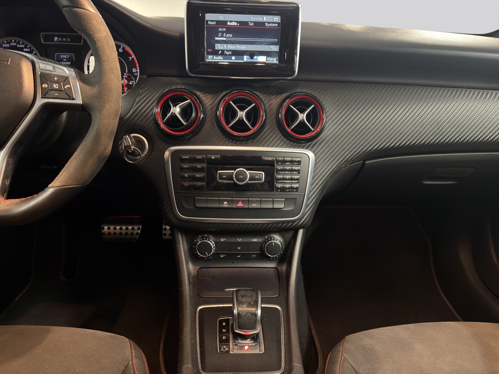 MERCEDES-BENZ A 45 AMG 4Matic Speedshift 7G-DCT-image-18