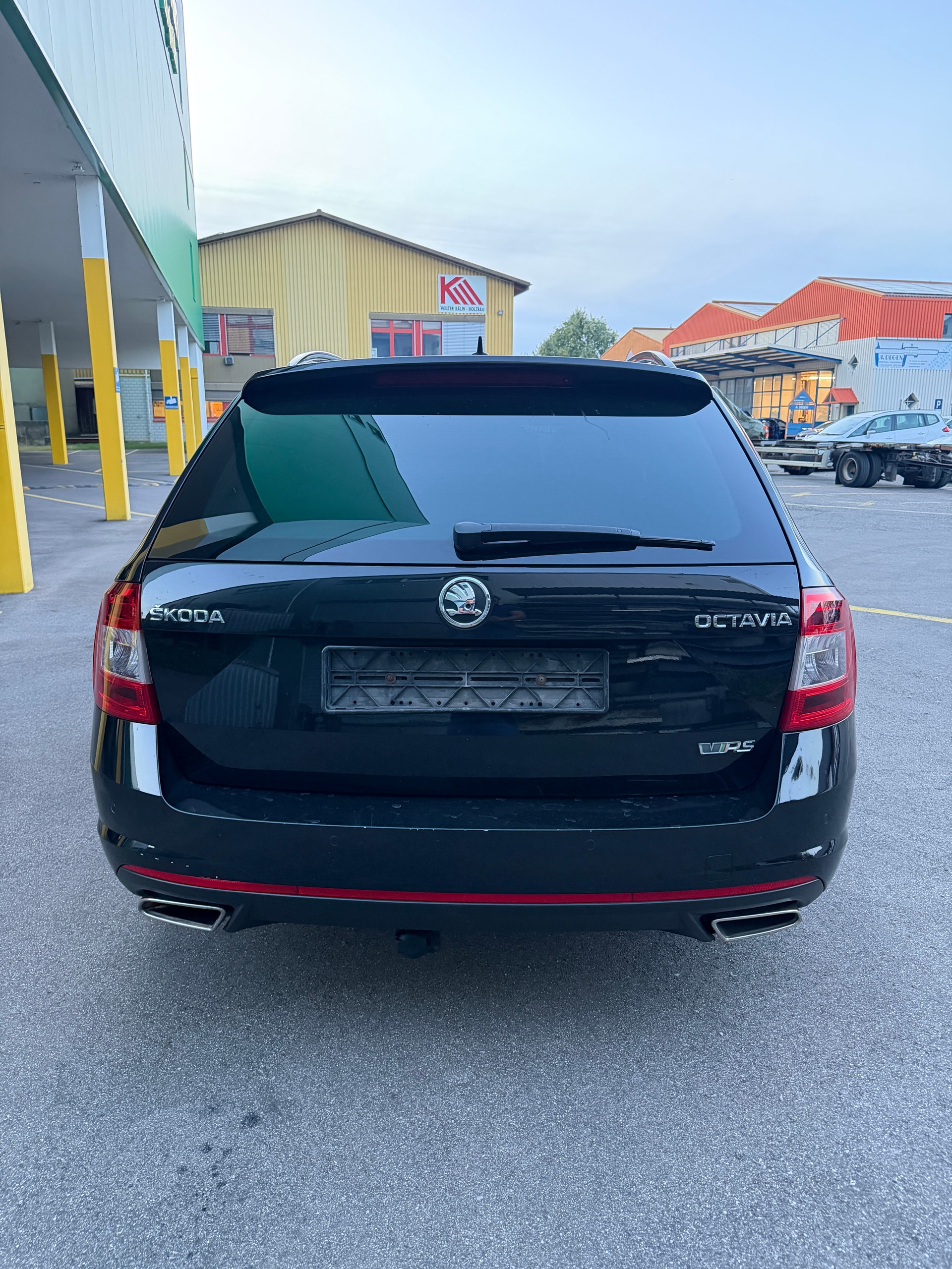 SKODA Octavia Combi 2.0 TDI RS-image-5