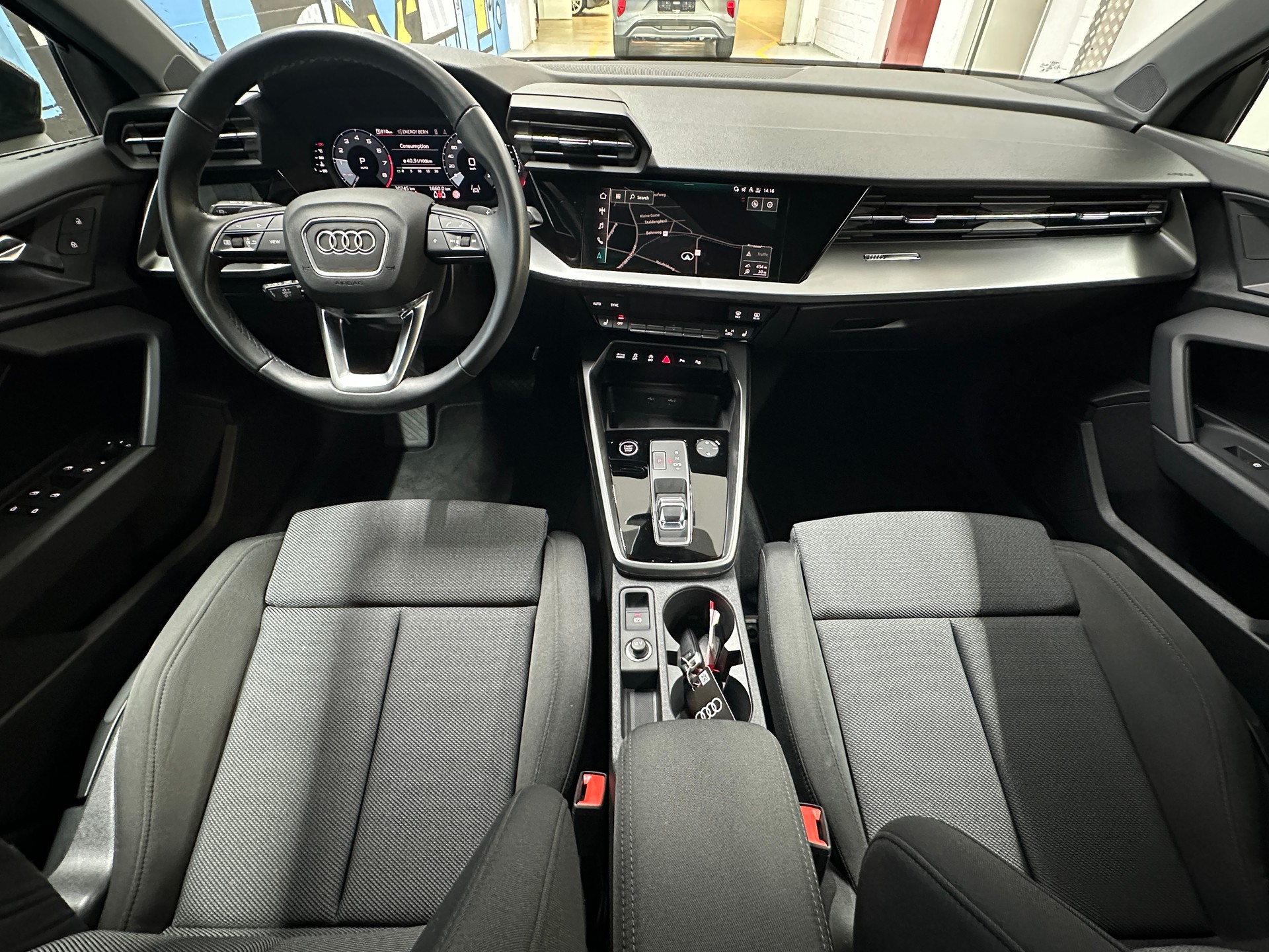 AUDI A3 Sportback 35 TFSI S line S-tronic-image-9