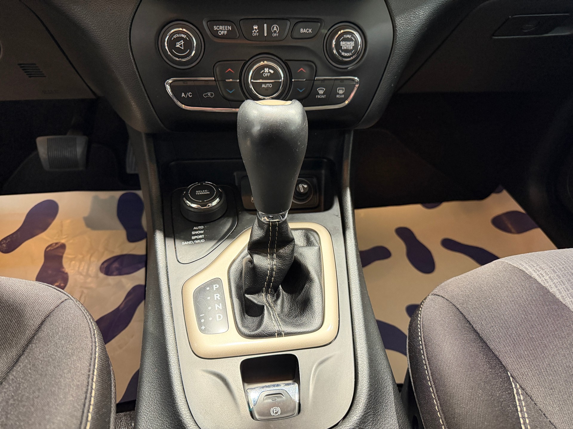 JEEP Cherokee 2.2TD Longitude AWD 9ATX-image-20