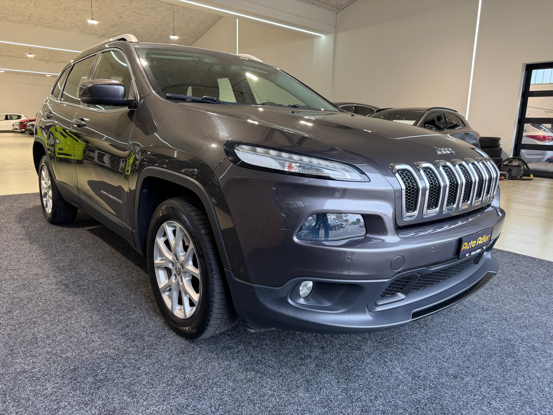 JEEP Cherokee 2.2TD Longitude AWD 9ATX-image-2