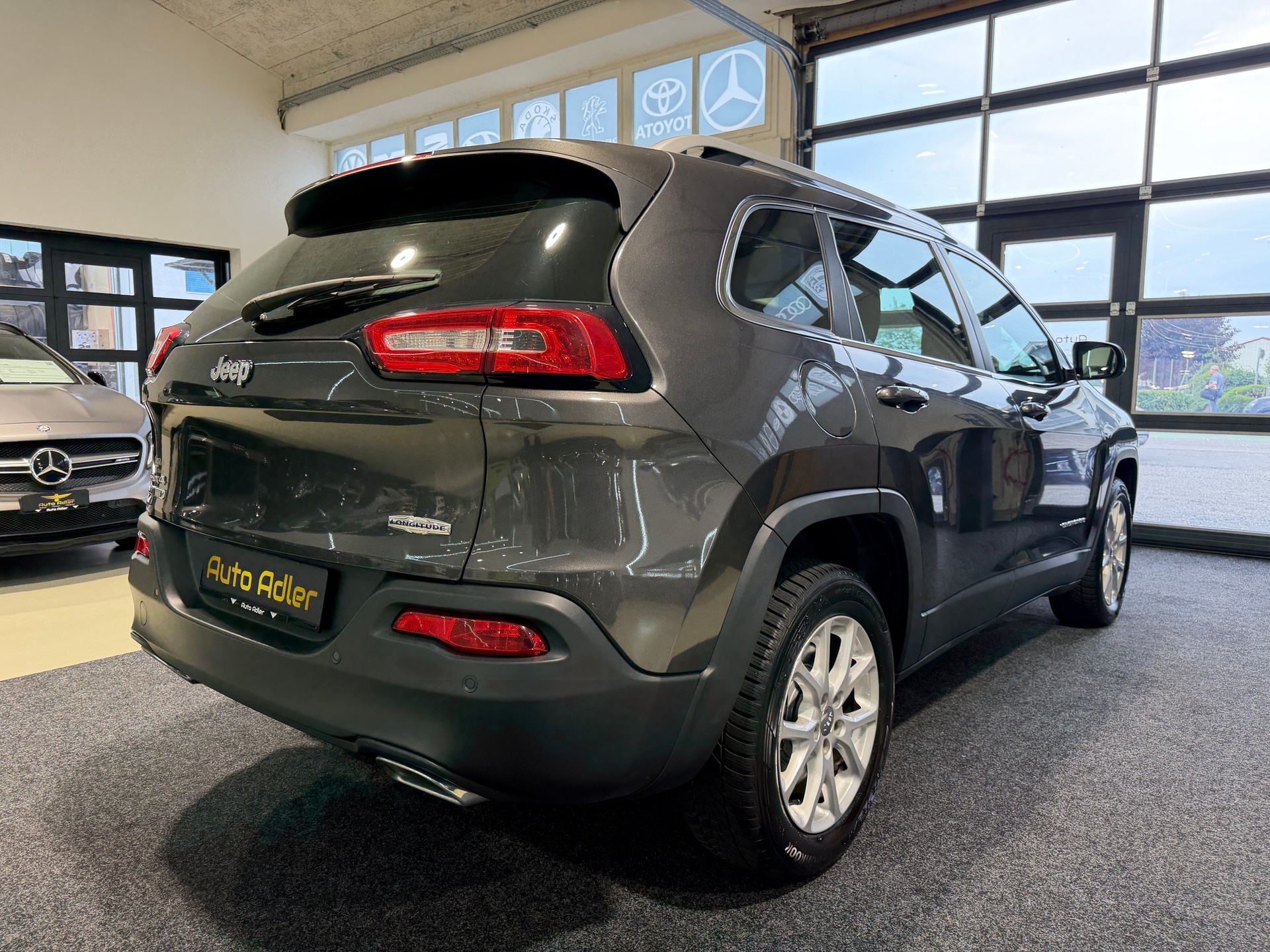 JEEP Cherokee 2.2TD Longitude AWD 9ATX-image-5