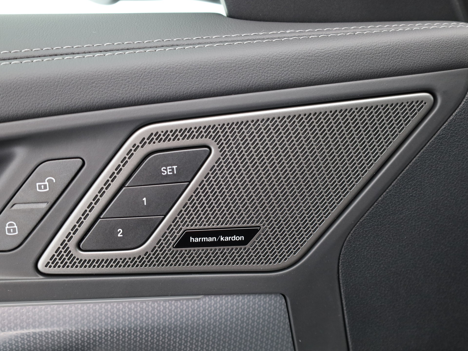 BMW X1 xDrive 20d 48V M Sport-image-11