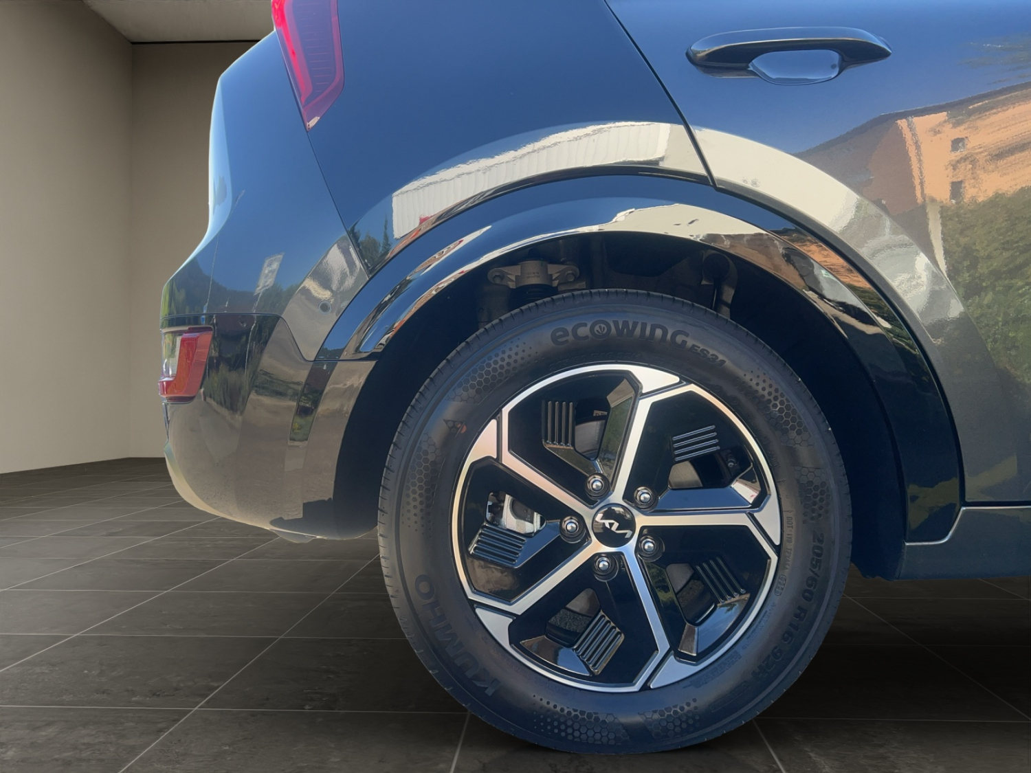 KIA Niro 1.6 GDi Plug-in Hybrid Style-image-25