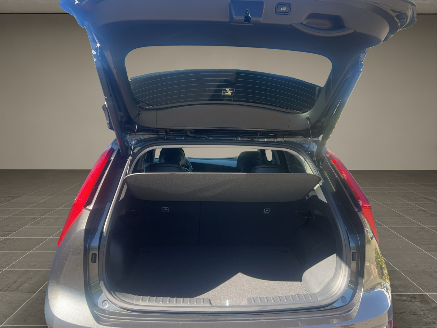 KIA Niro 1.6 GDi Plug-in Hybrid Style-image-24