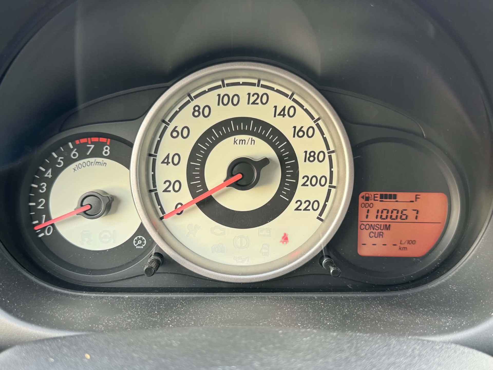 MAZDA 2 1.3i 16V Exclusive-image-6