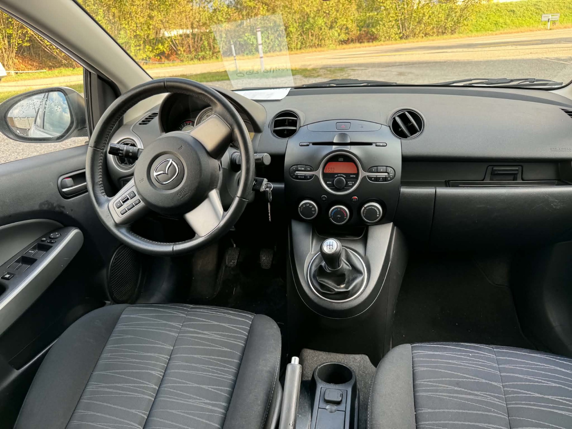 MAZDA 2 1.3i 16V Exclusive-image-3