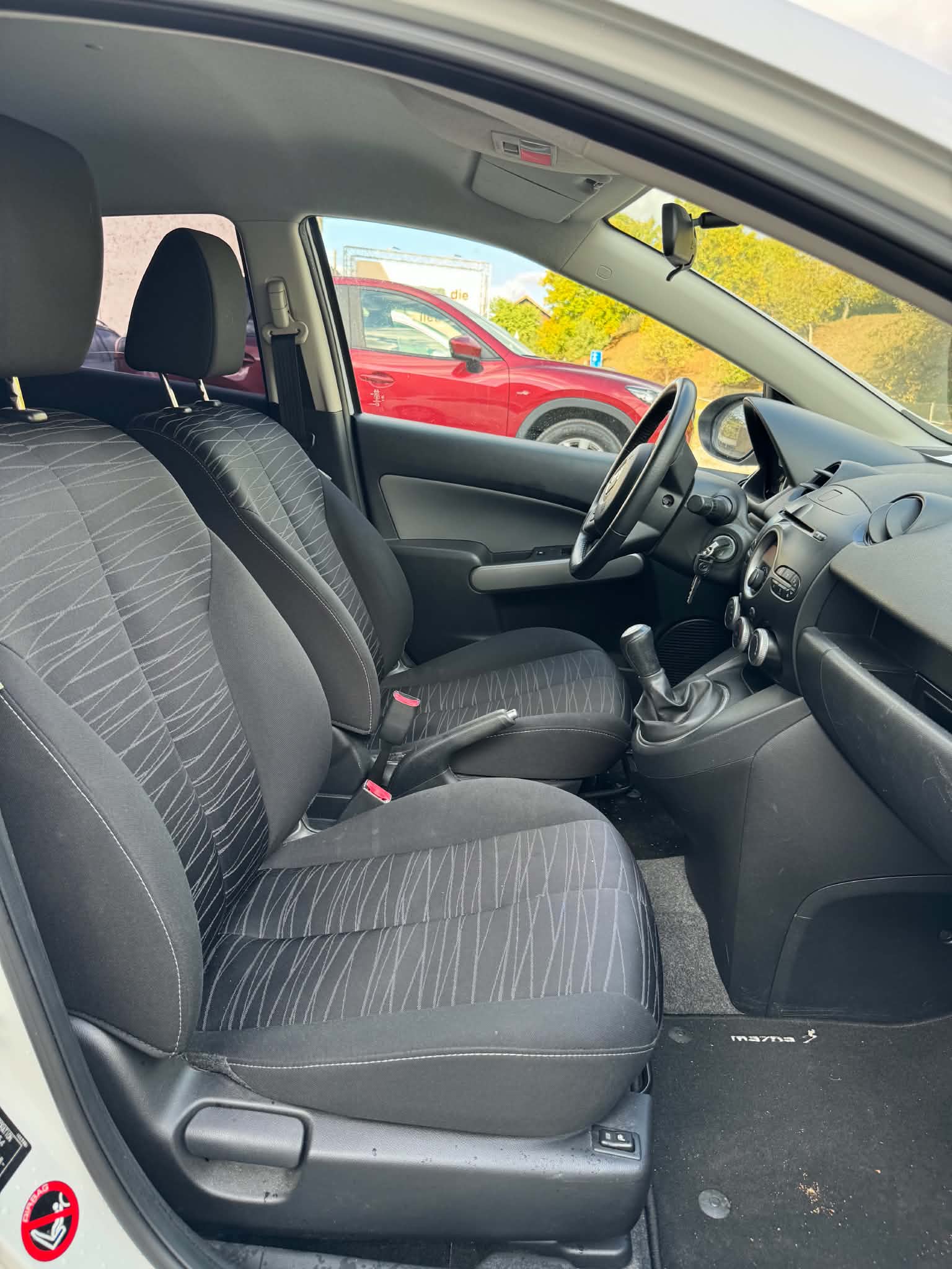MAZDA 2 1.3i 16V Exclusive-image-7